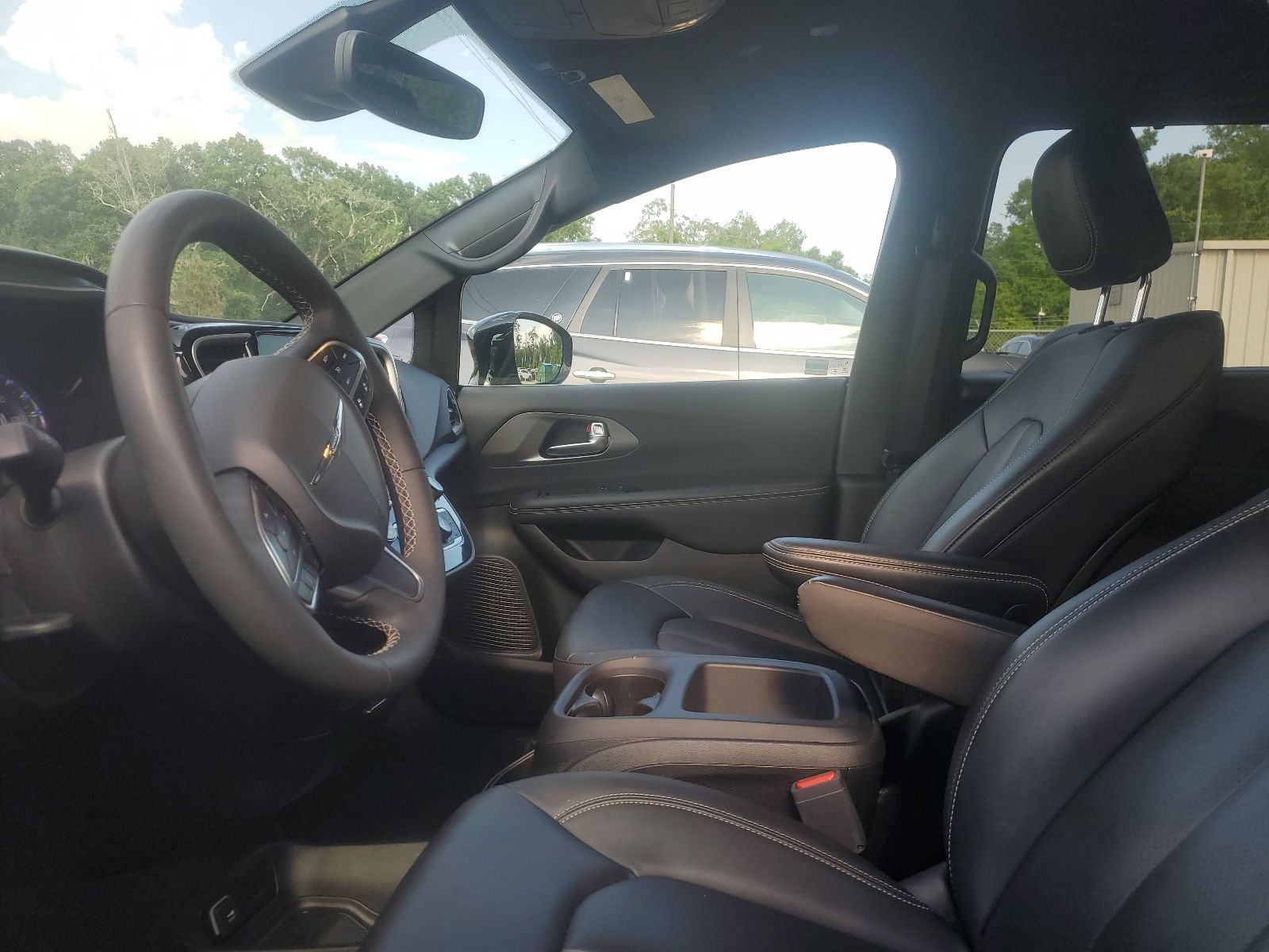 2025 Chrysler Pacifica Select White at Toyota of Kenner