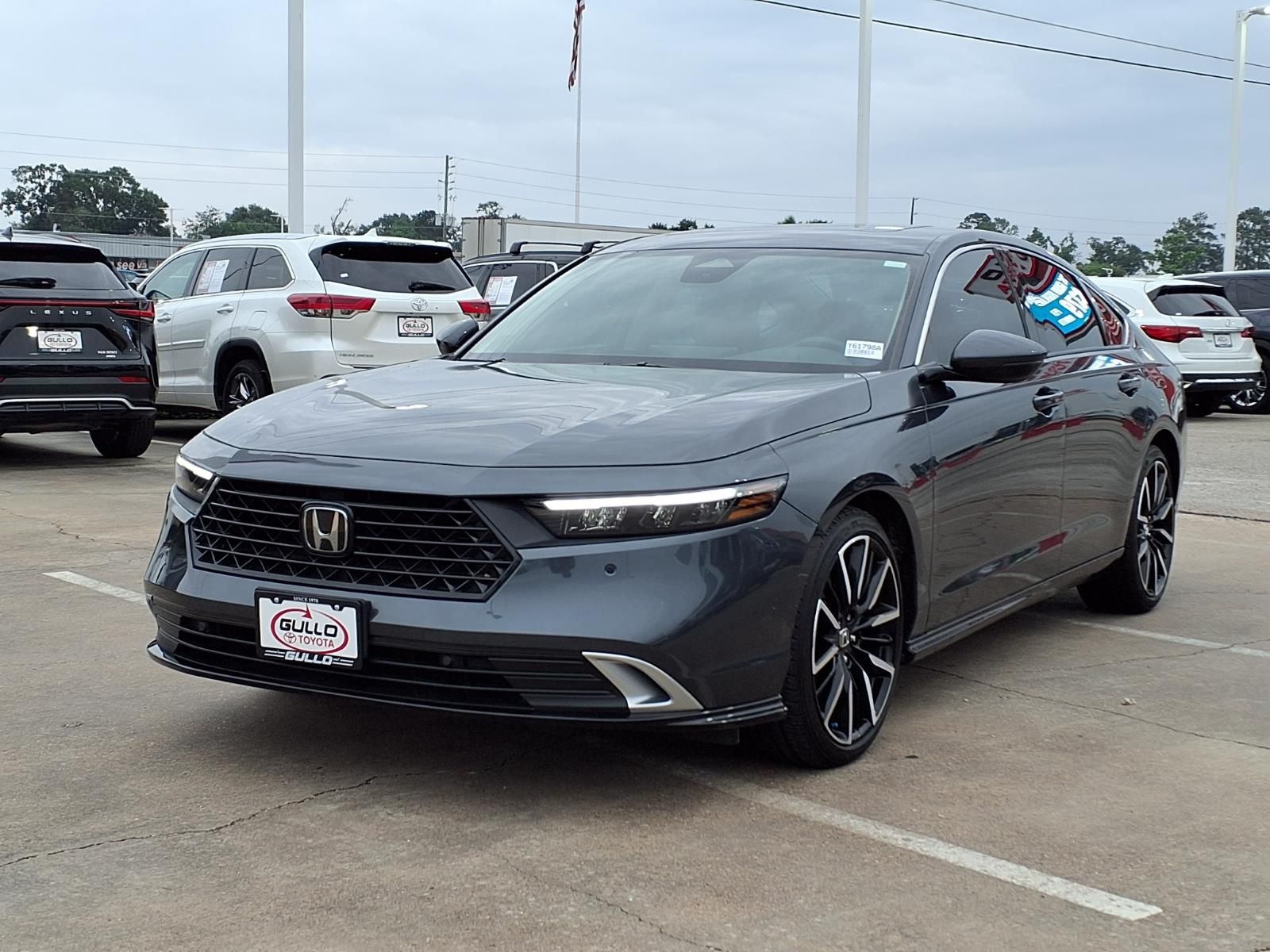 2023 Honda Accord Hybrid Touring  at Community Honda