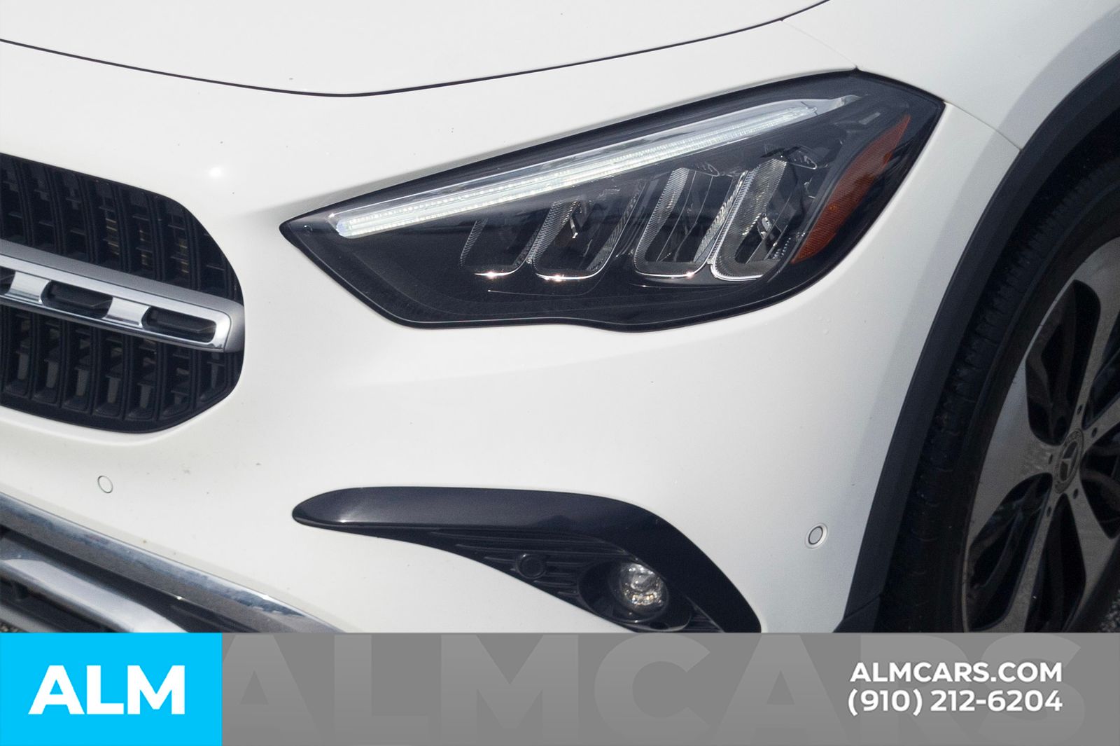 Used 2025 Polar White Mercedes-Benz GLA 250 image 12