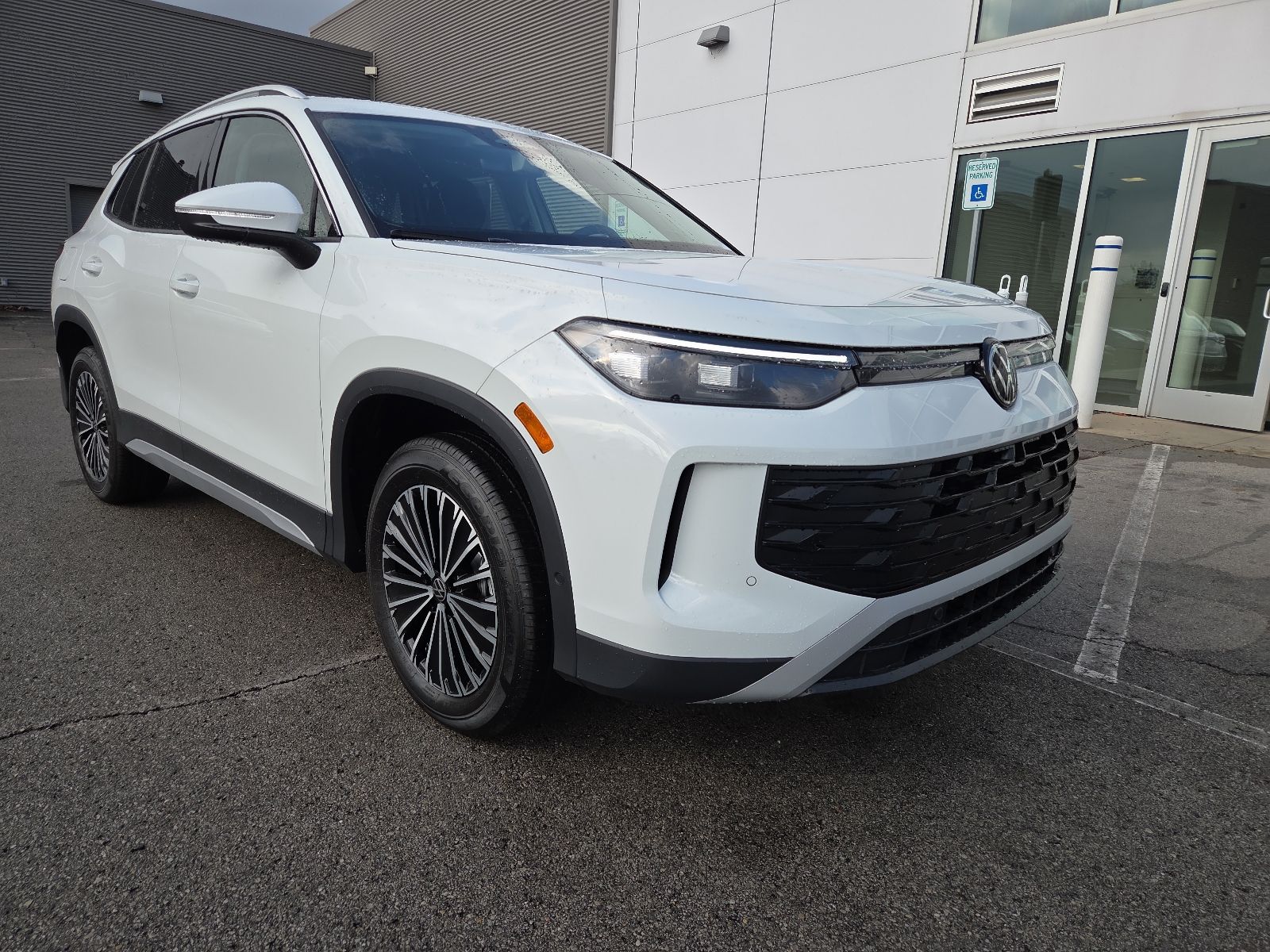 new 2026 Volkswagen Tiguan car, priced at $32,181