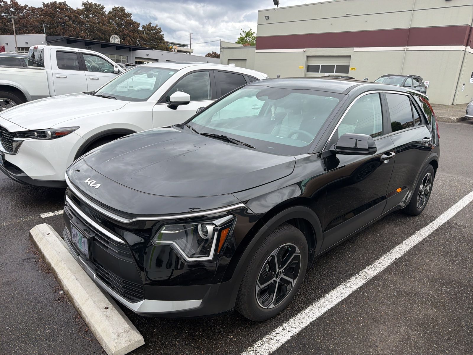Aurora Black Pearl 2023 Kia Niro LX FWD SUV / Crossover Front-Wheel Drive 6-Speed Automatic