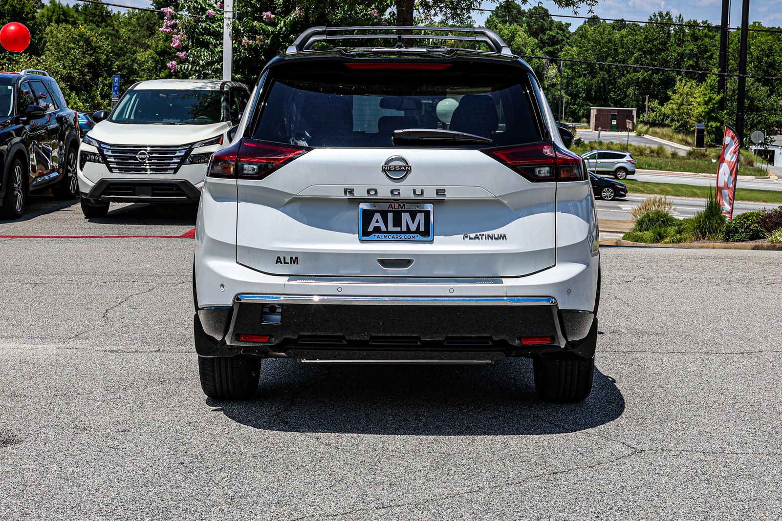 2025 Nissan Rogue Platinum photo 5