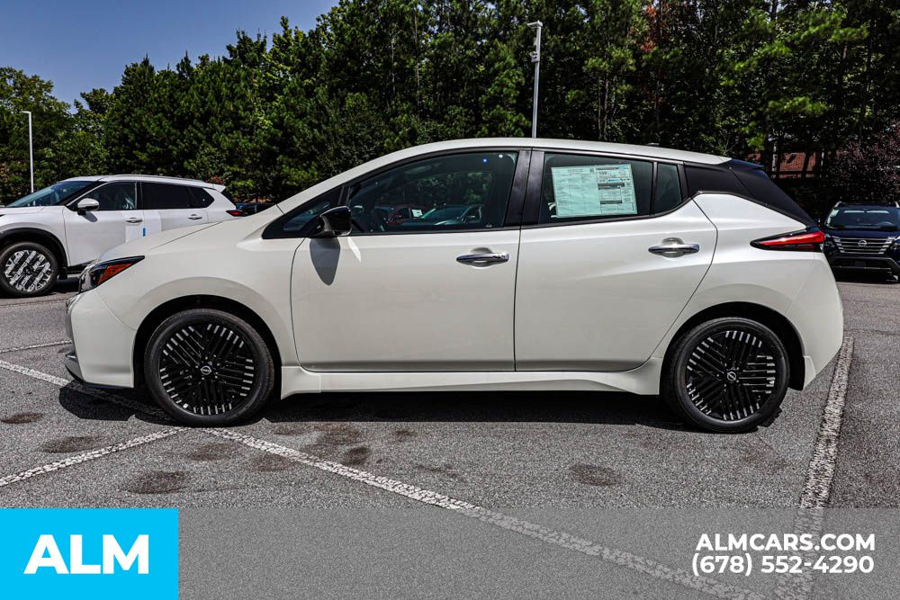 2025 Nissan Leaf SV Plus photo 8