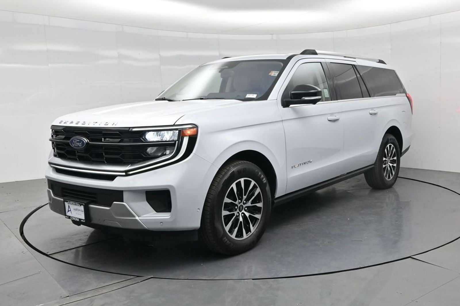 Silver Metallic 2025 Ford Expedition SUV / Crossover Four-Wheel Drive Automatic