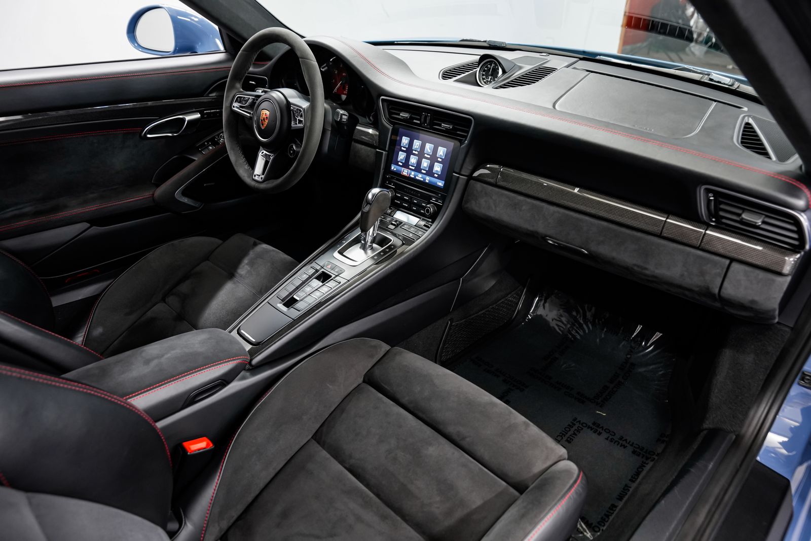 2019 Porsche 911 Carrera 4 GTS — photo 31