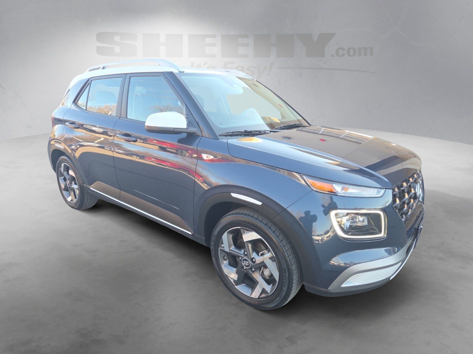 Used 2025 White Hyundai Limited image 2