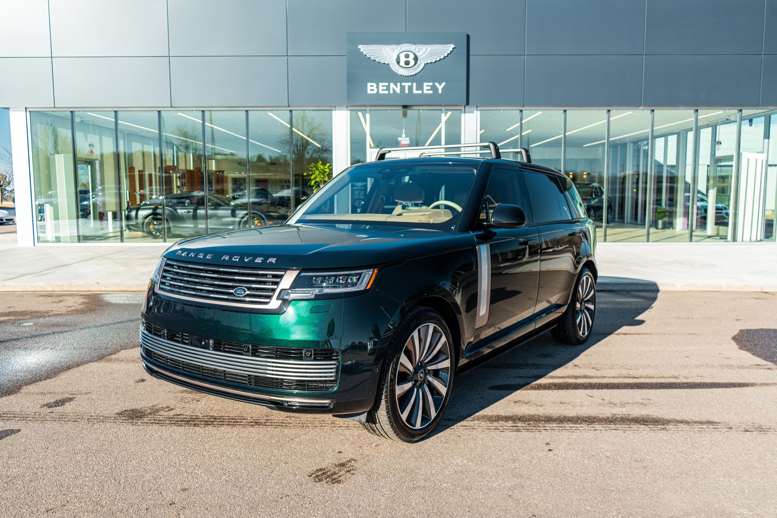 2025 Land Rover Range Rover SV