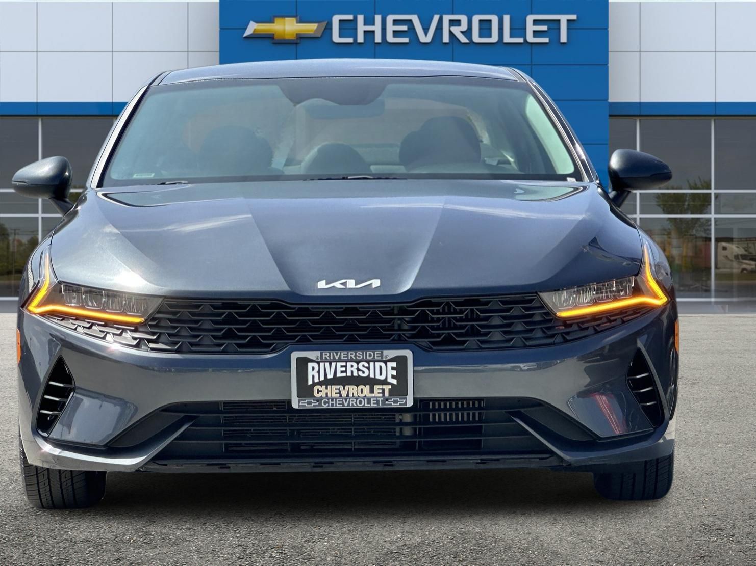 Used 2023 Gray Kia LXS image 9
