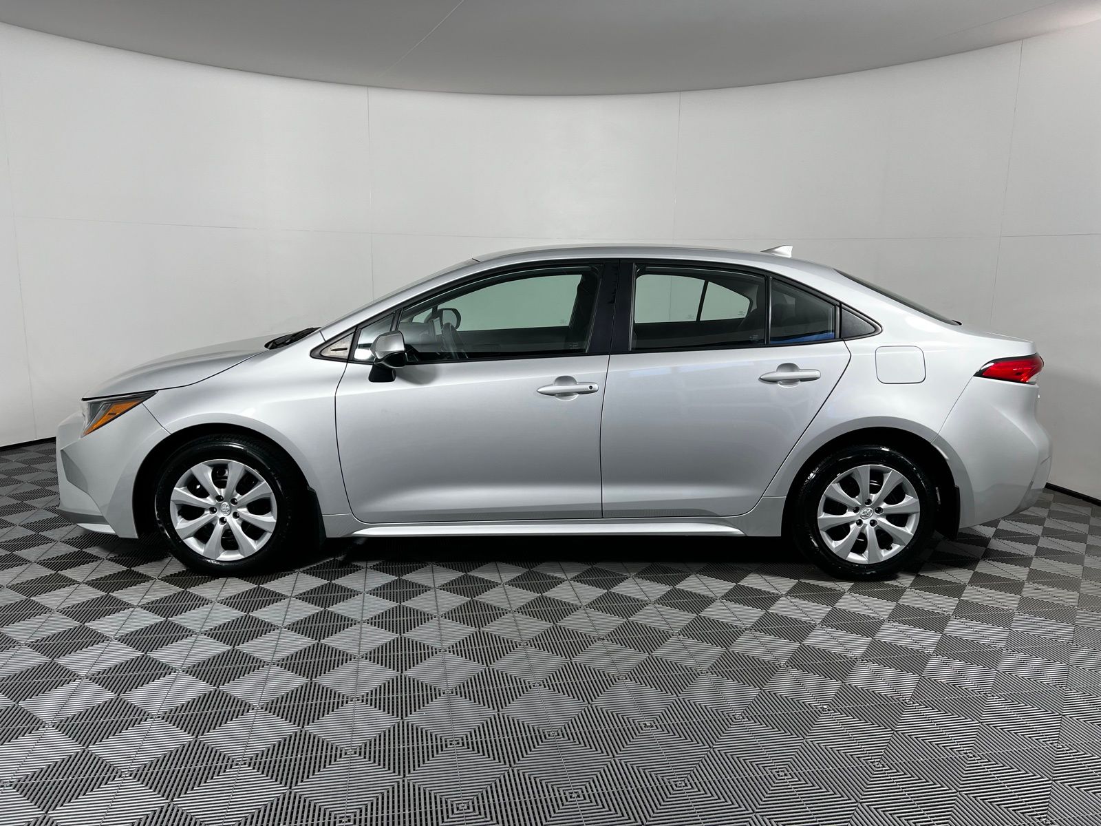 Thumbnail: 2024 Toyota Corolla - 8