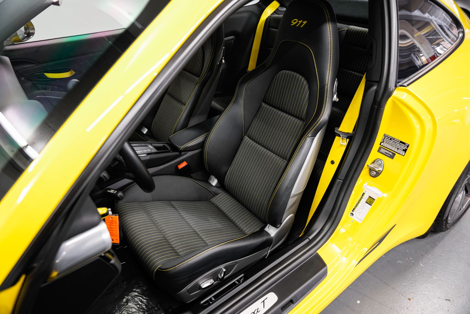 2018 Porsche 911 Carrera T — photo 19