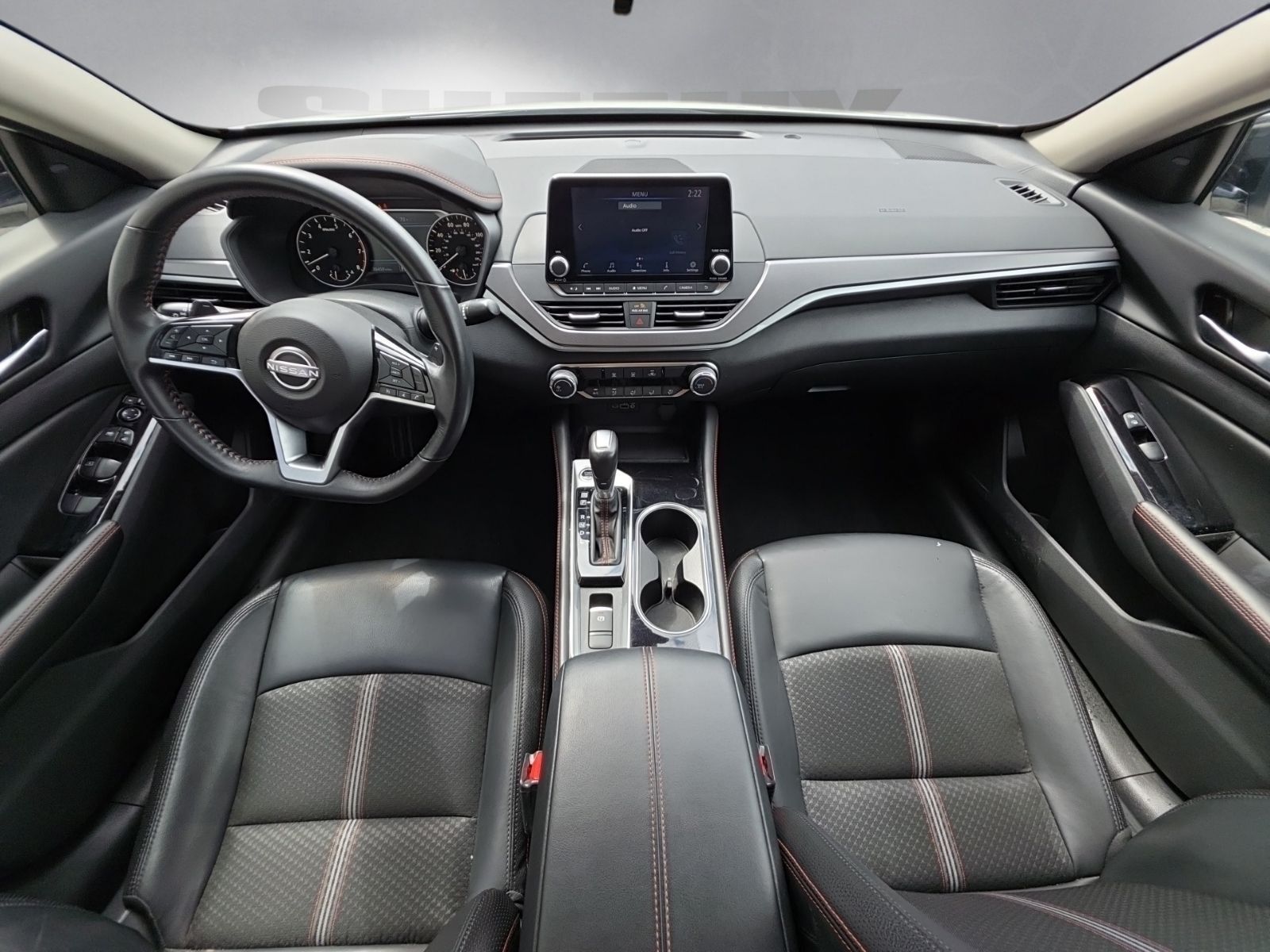Used 2024 White Nissan 2.5 SR image 3