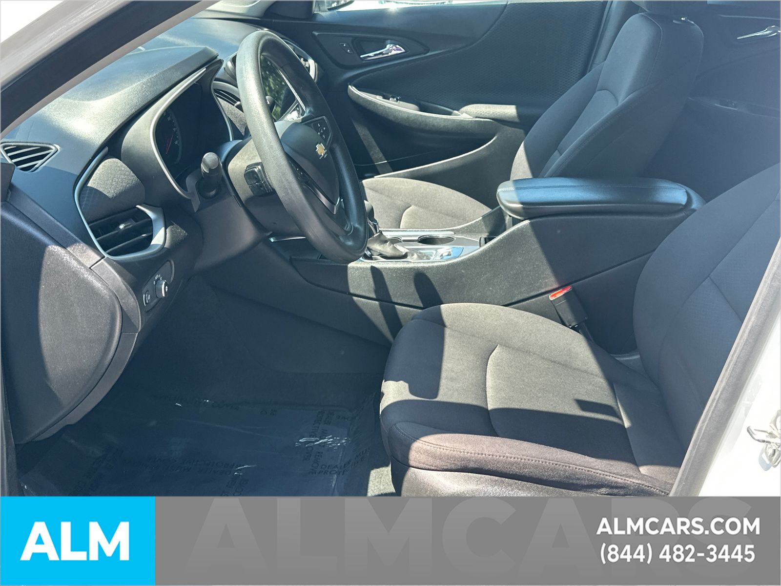 Used 2024 White Chevrolet LT image 10