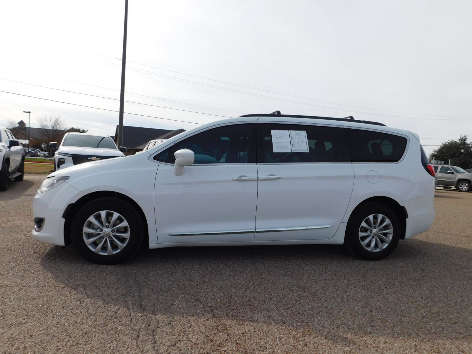 2017 Chrysler Pacifica Touring L 19