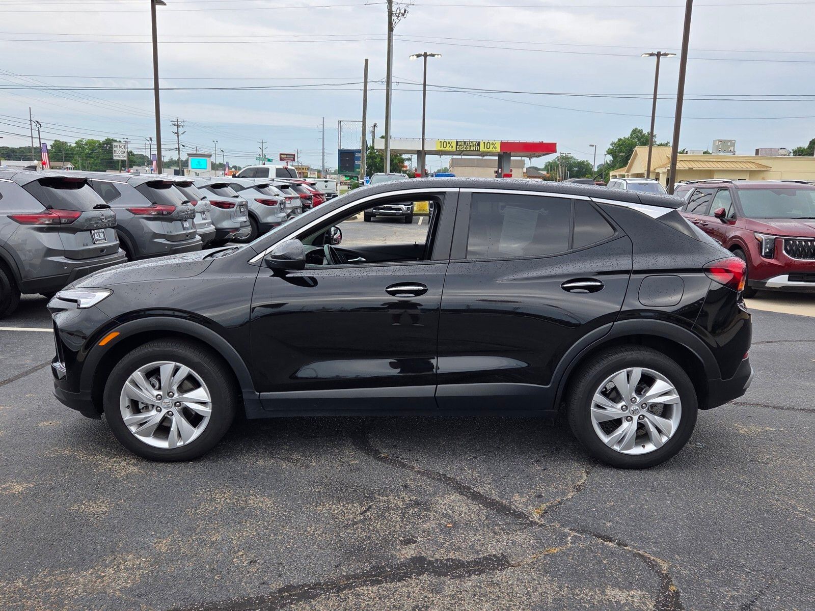 Used 2025 Black Buick Preferred image 4
