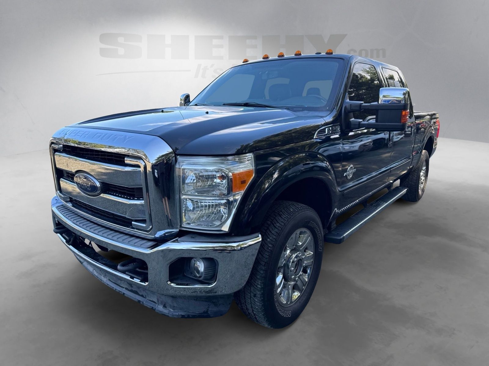 Used 2015 Tuxedo Black Metallic Ford Lariat image 16