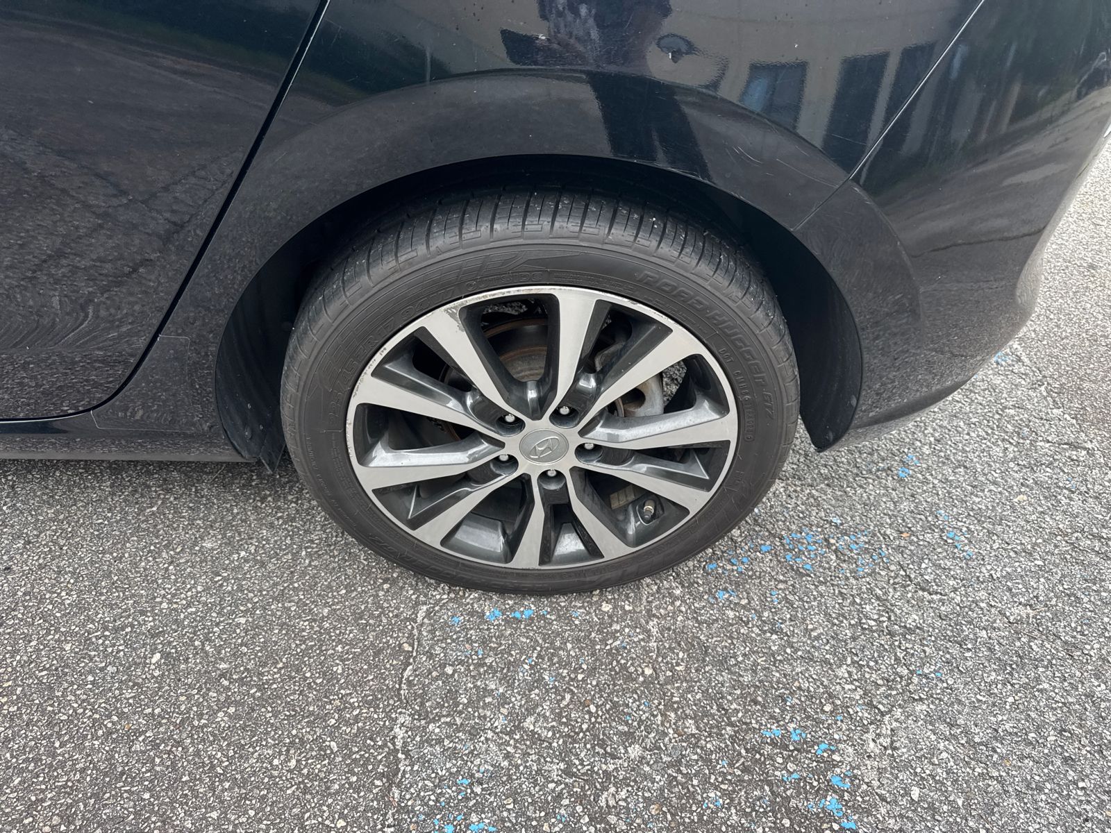 Used 2018 Black Hyundai Base image 19