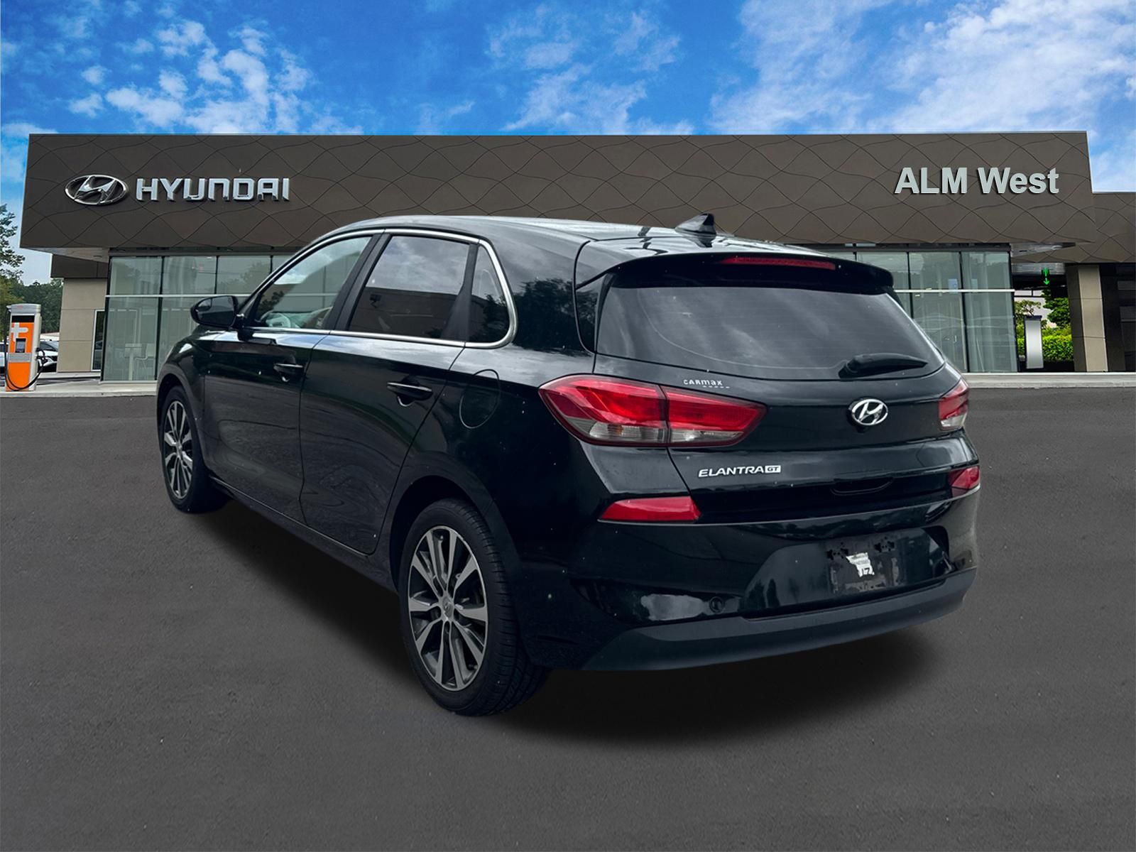 Used 2018 Black Hyundai Base image 7