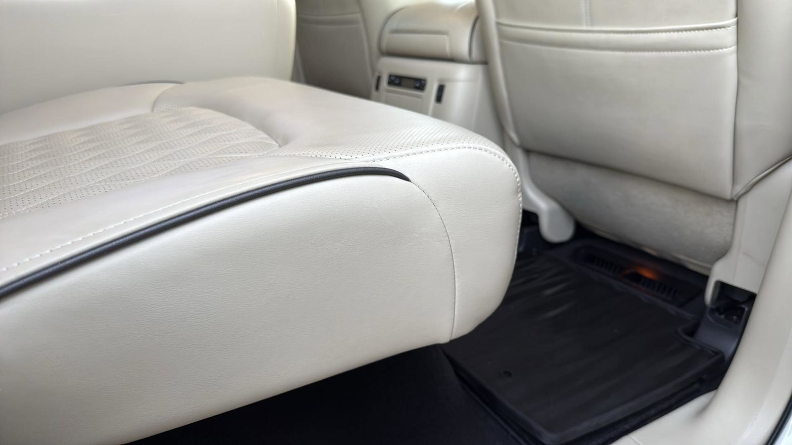 Used Car 2018 Infiniti Qx80  Base For Sale Under $30,000 In Austin, Texas