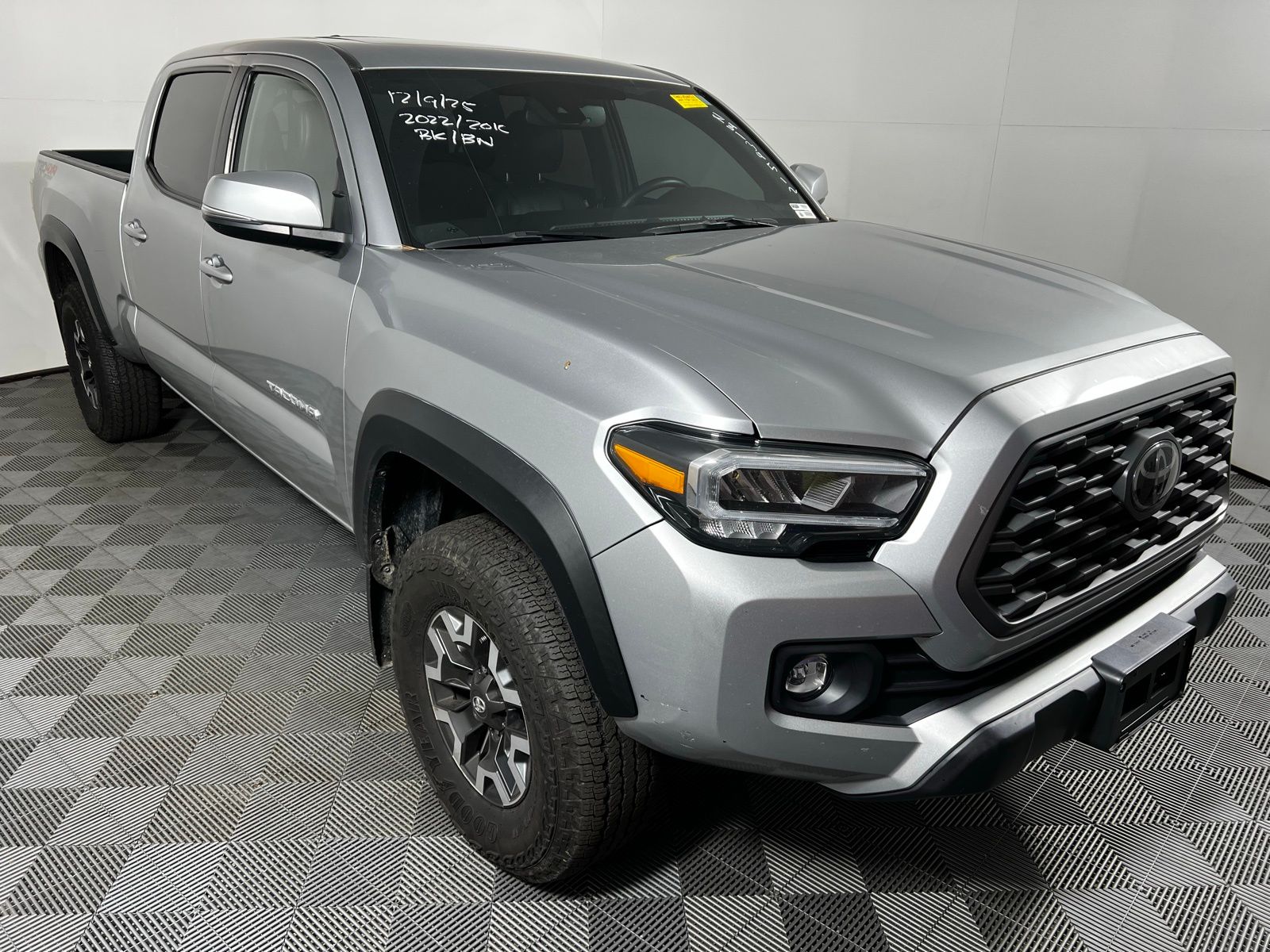 Thumbnail: 2022 Toyota Tacoma - 3