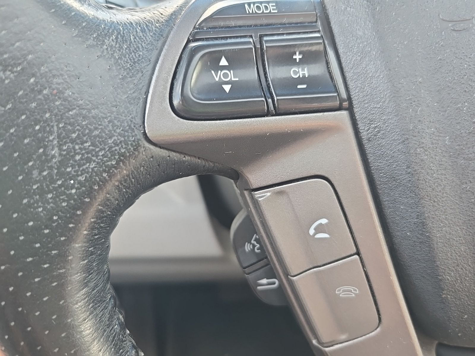 Used 2013  Honda EX-L image 30