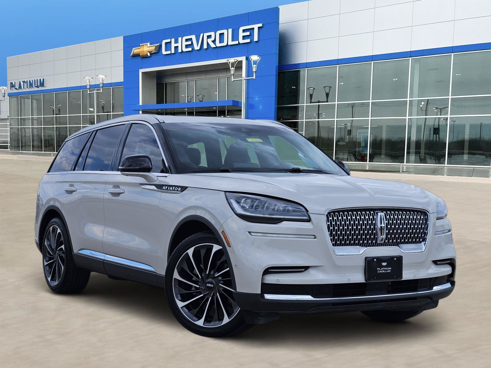 Pearl Metallic 2024 Lincoln Aviator SUV / Crossover Rear-Wheel Drive Automatic