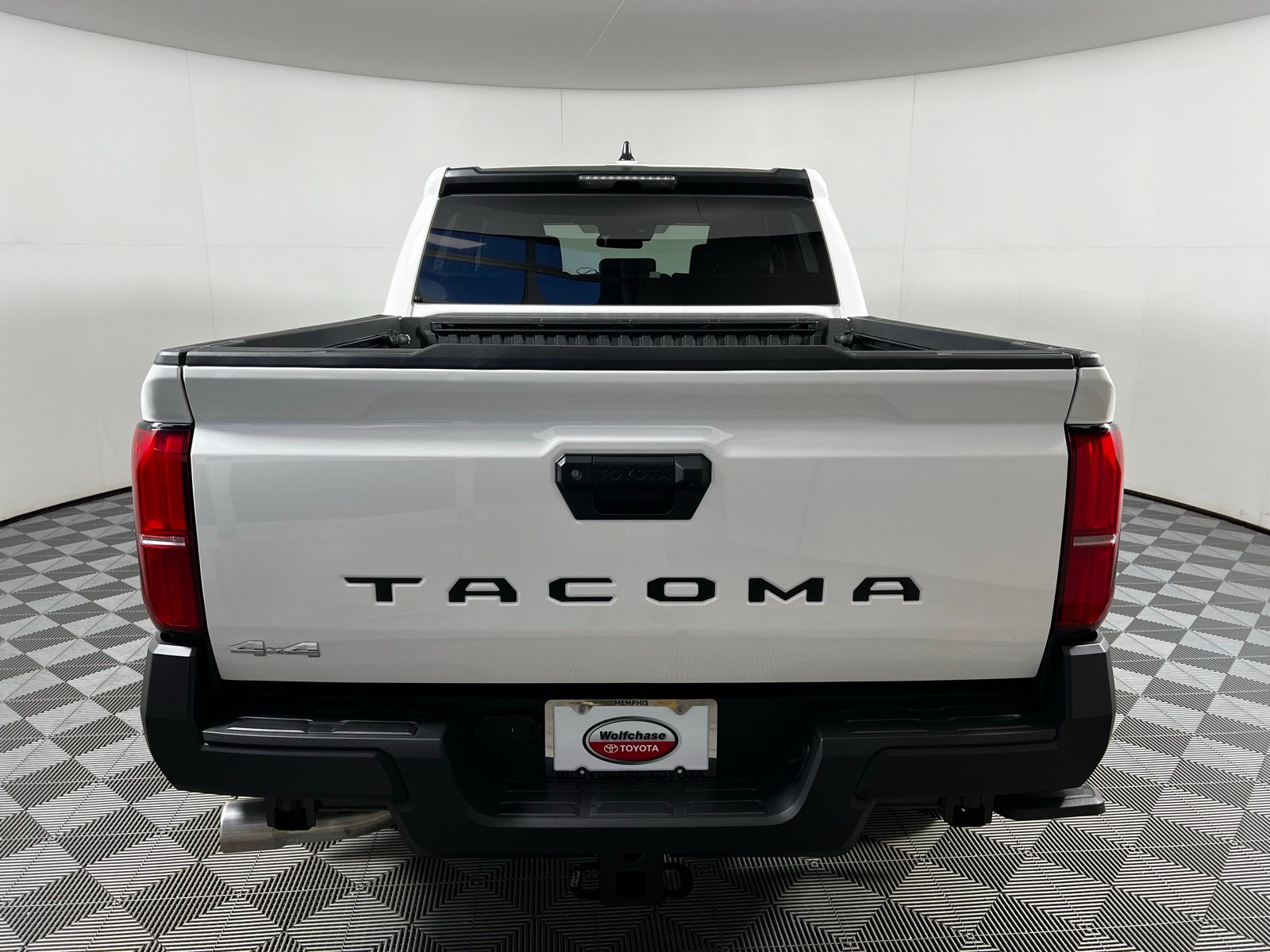 2025 Toyota Tacoma Limited 18