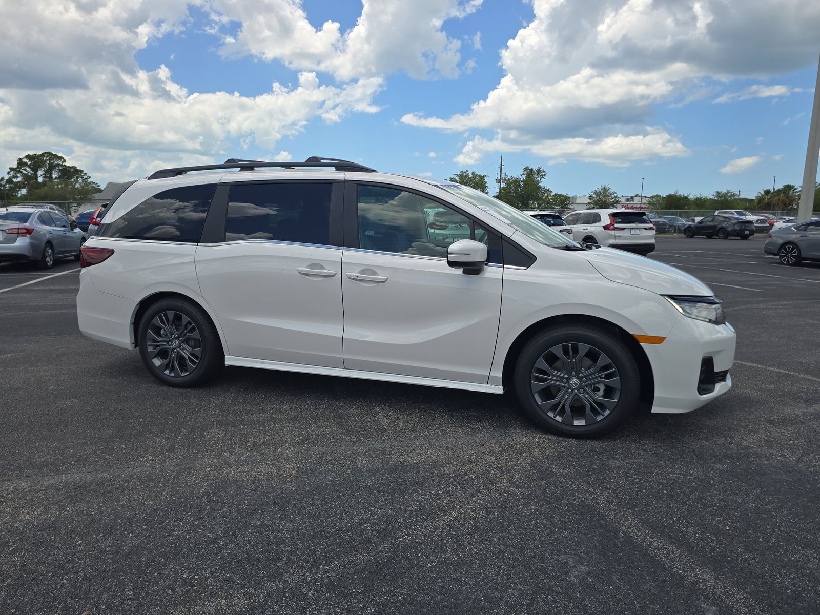 View vehicle photo 2