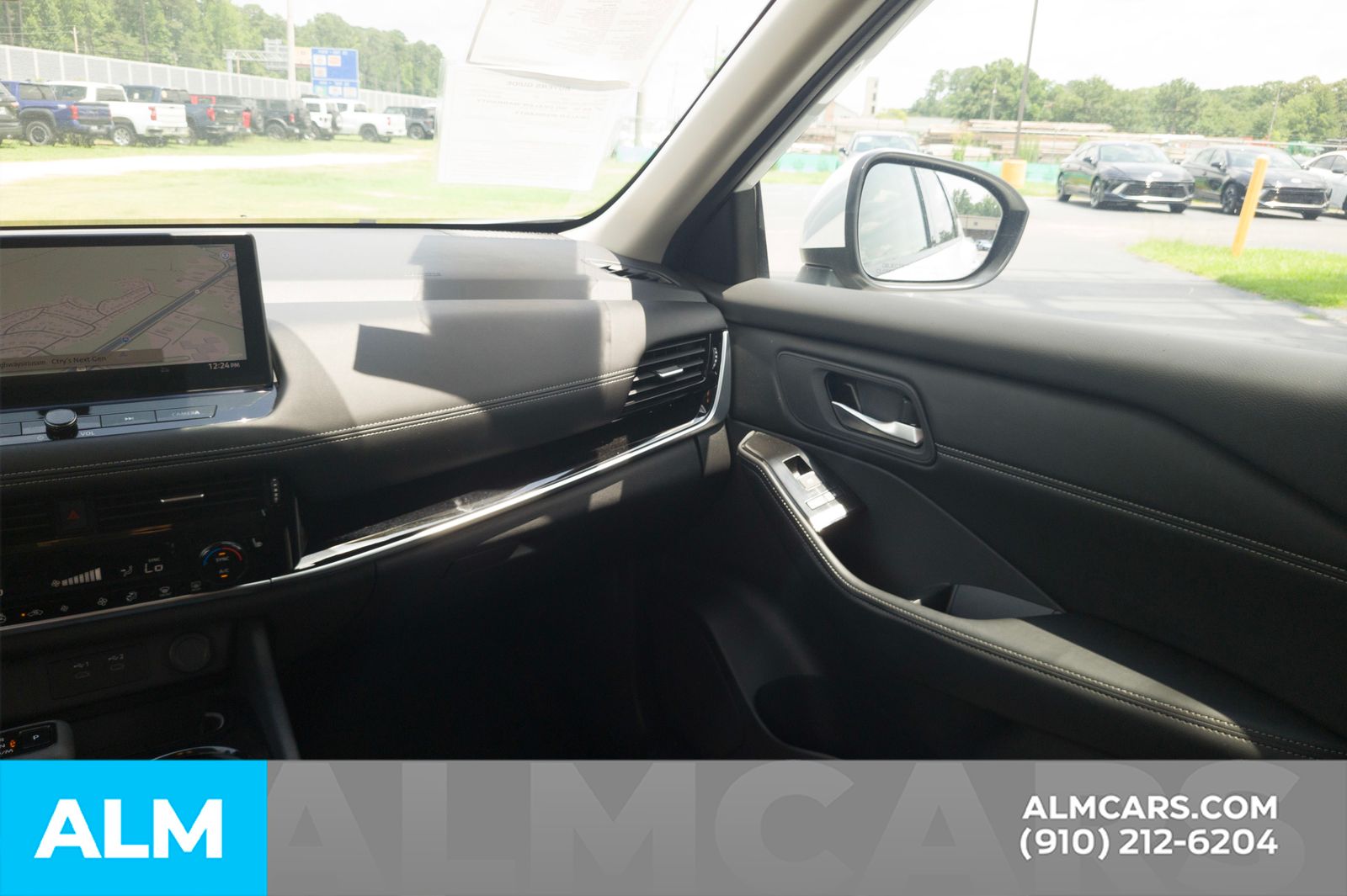 Used 2025 White Nissan SL image 20
