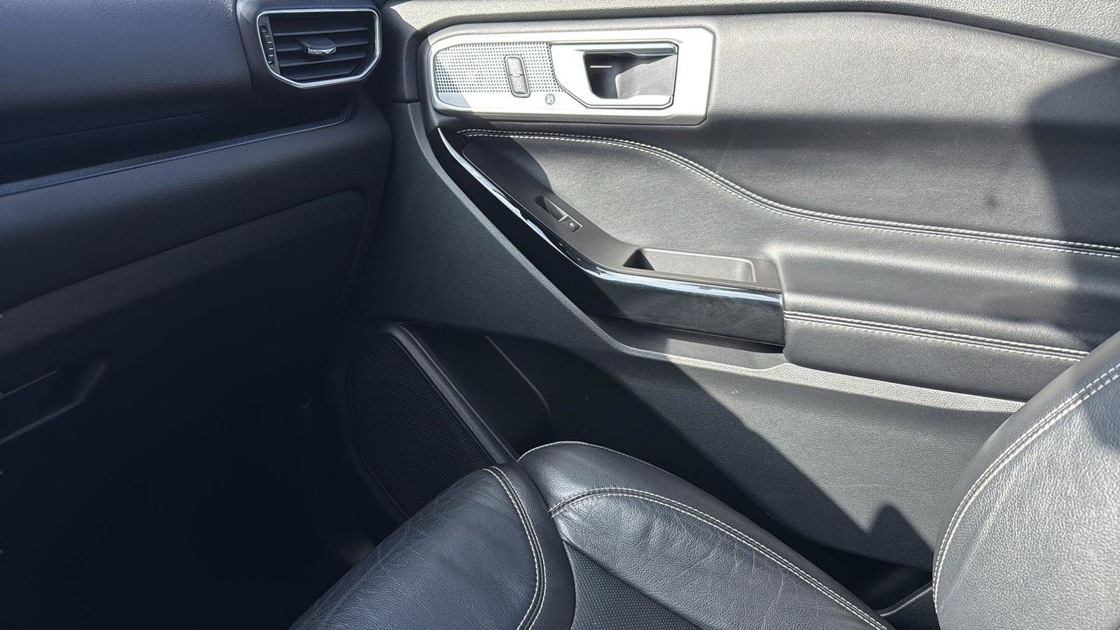 Used Car 2022 Ford Explorer  St For Sale Under $35,000 In Austin, Texas