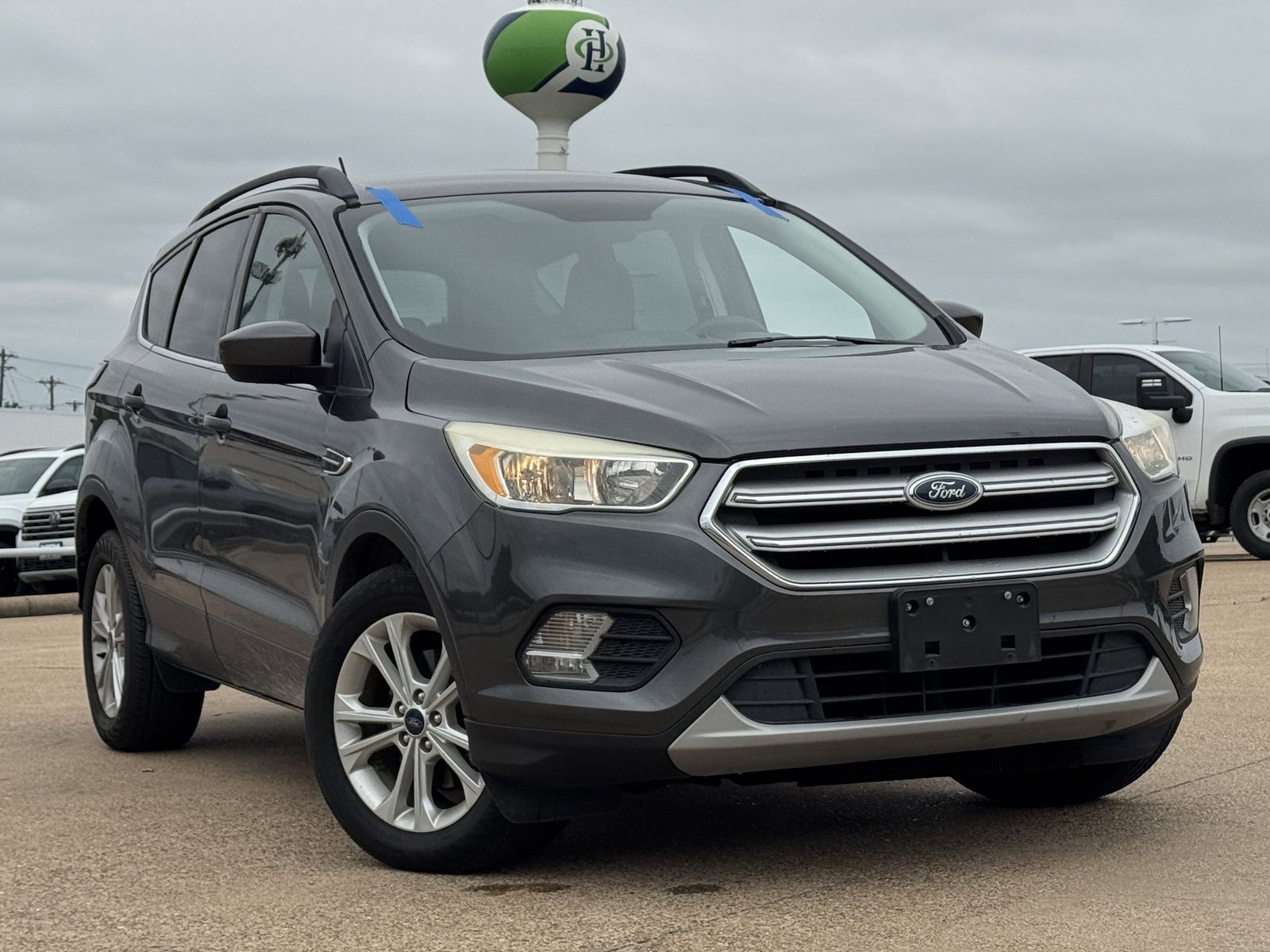 Gray (Magnetic) 2018 Ford Escape SE FWD SUV / Crossover Front-Wheel Drive 6-Speed Automatic