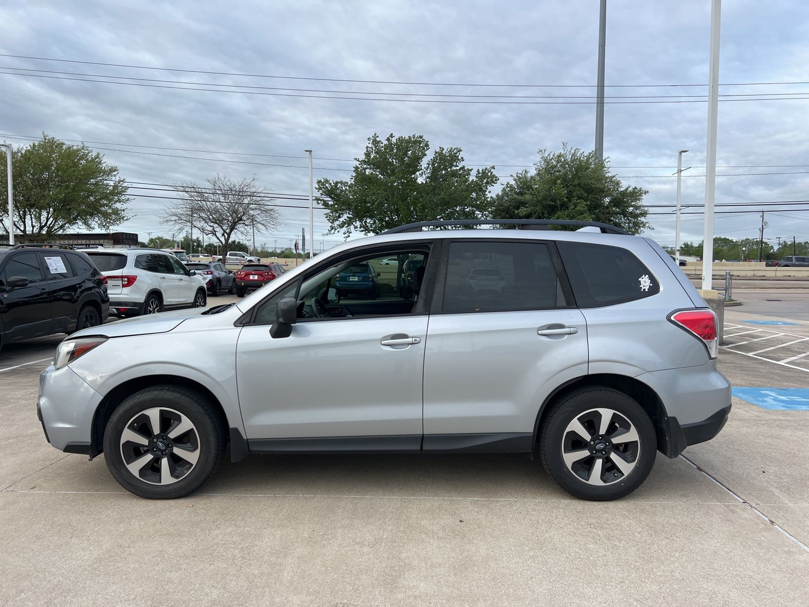Ice Silver Metallic 2018 Subaru Forester 2.5i SUV / Crossover All-Wheel Drive Continuously Variable Transmission