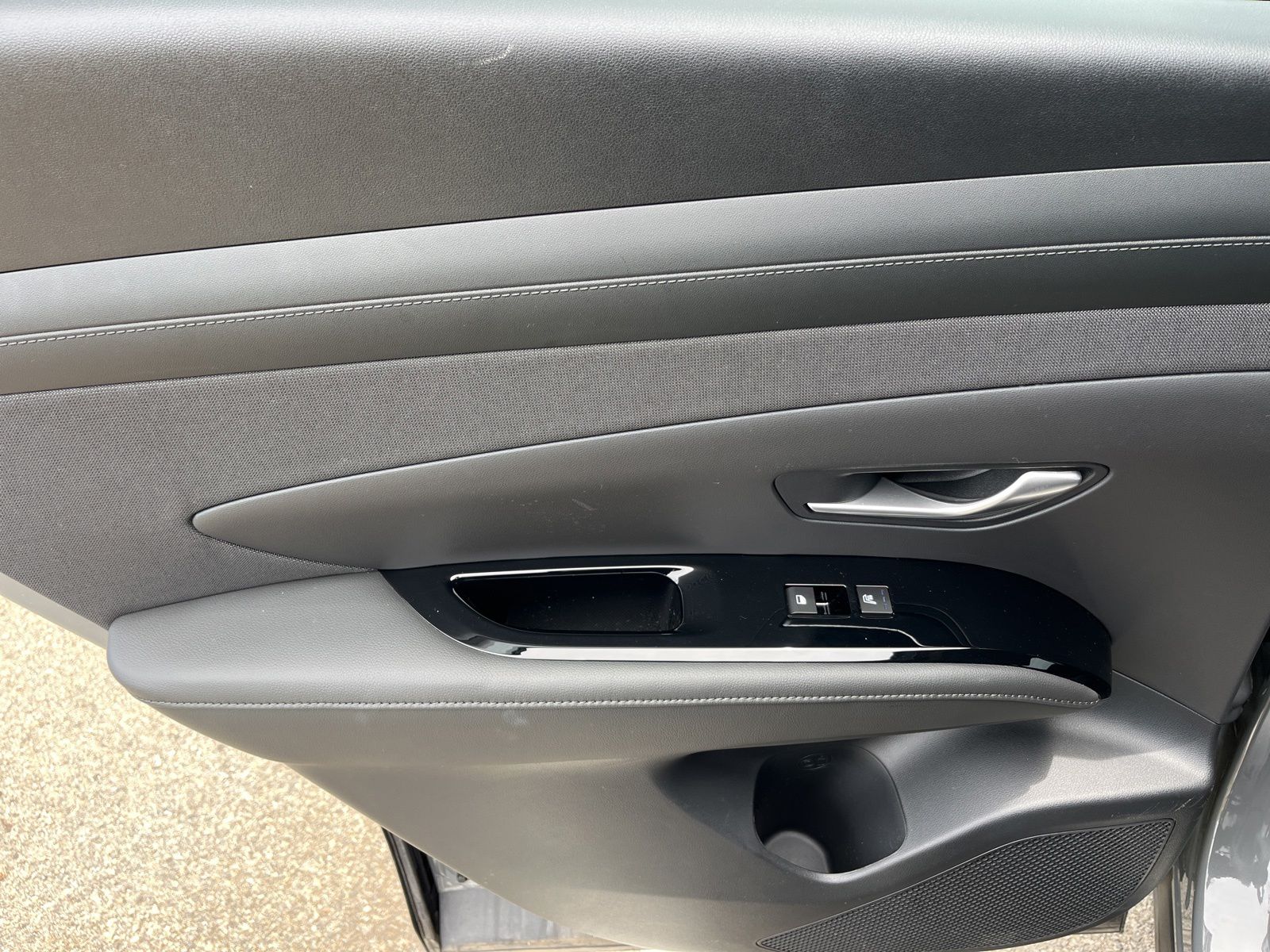 Used 2025 Gray Hyundai Limited image 35