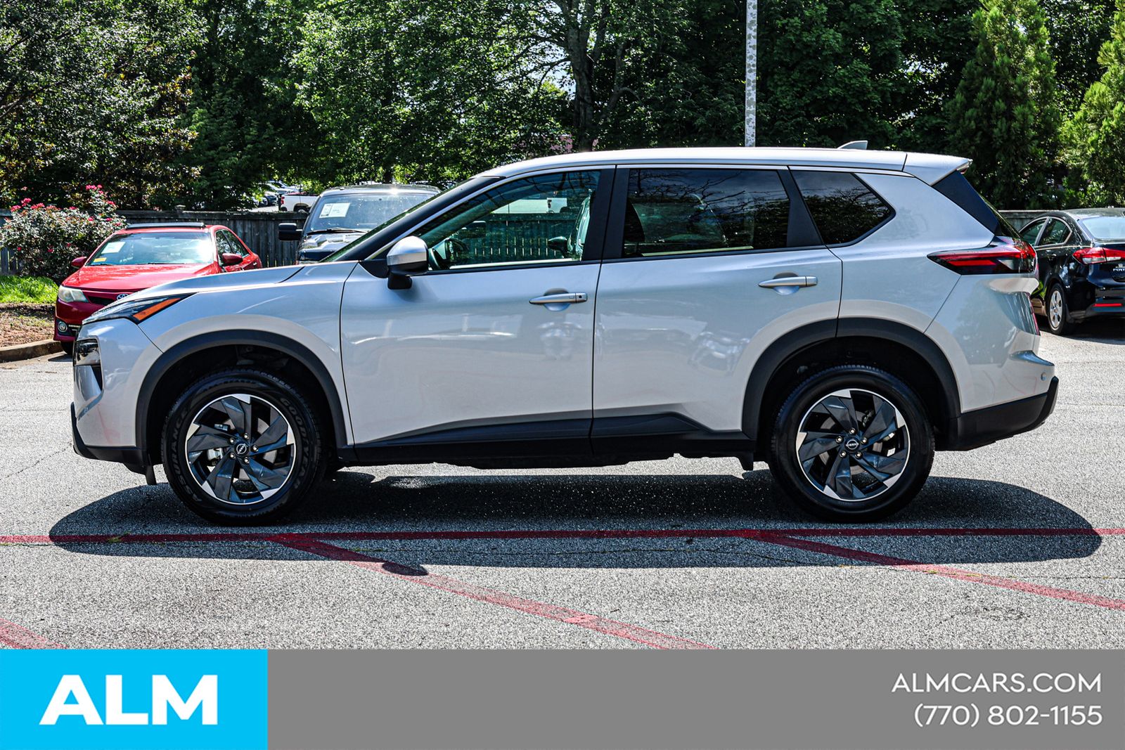 Used 2024 Silver Nissan SV image 9