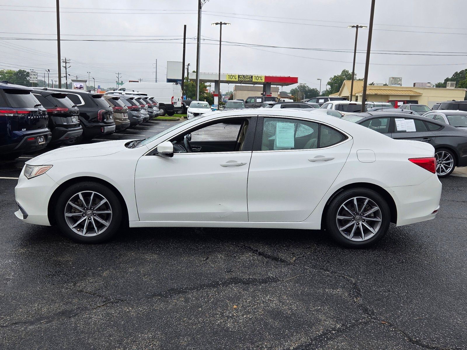 Used 2019 White Acura 2.4L image 4
