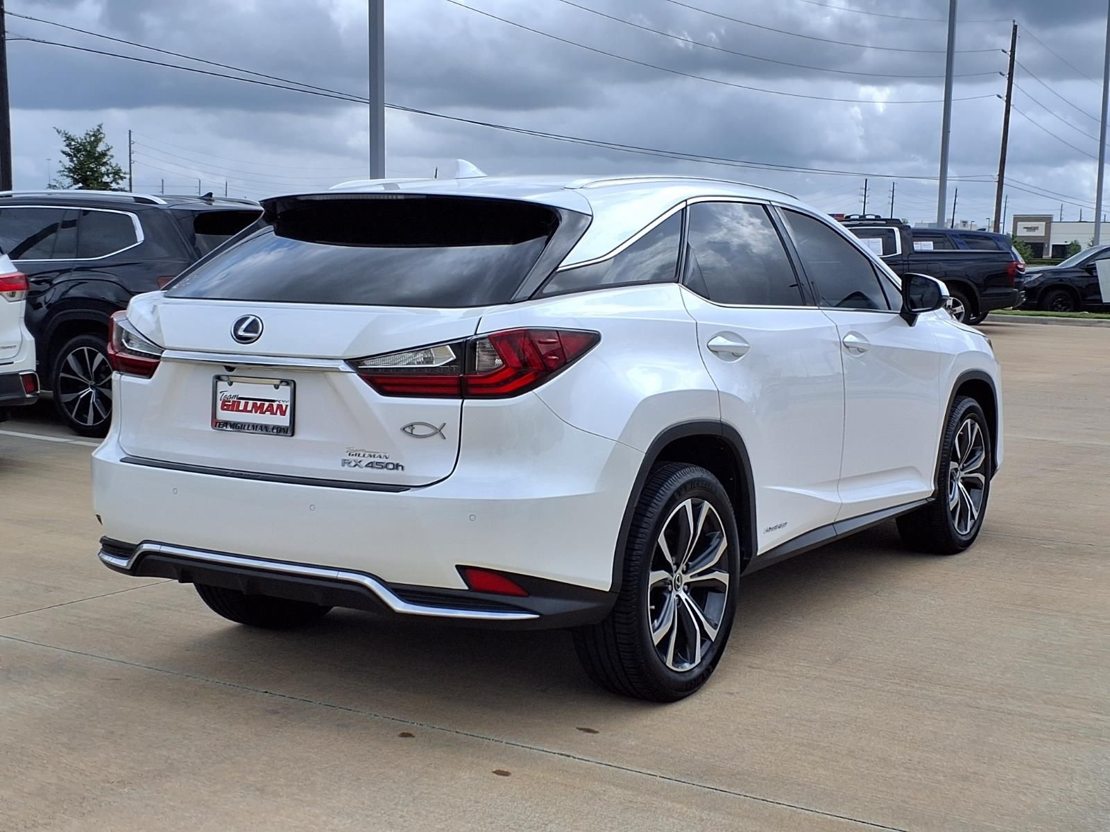 View vehicle photo 7