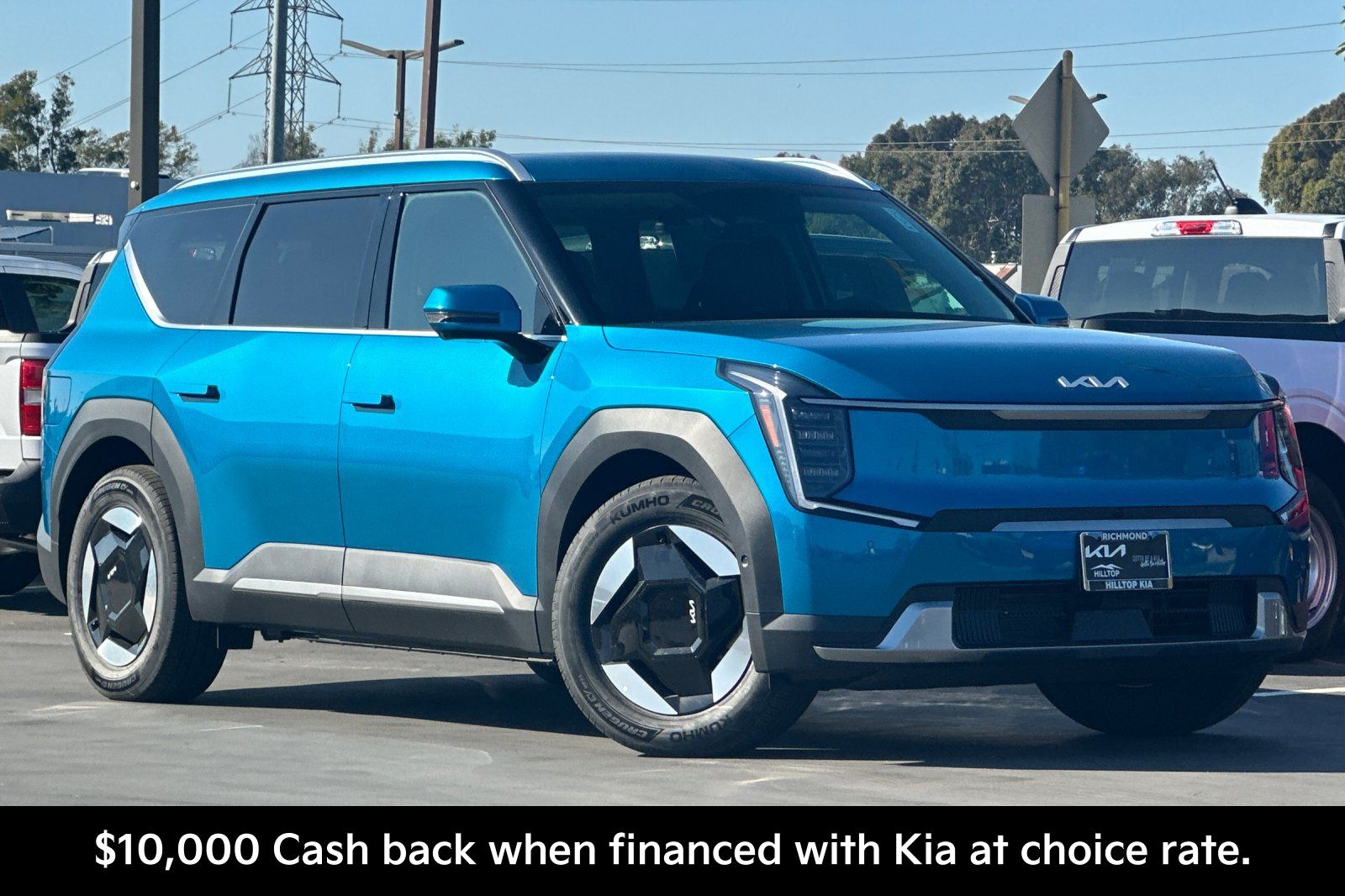 View vehicle photo 2