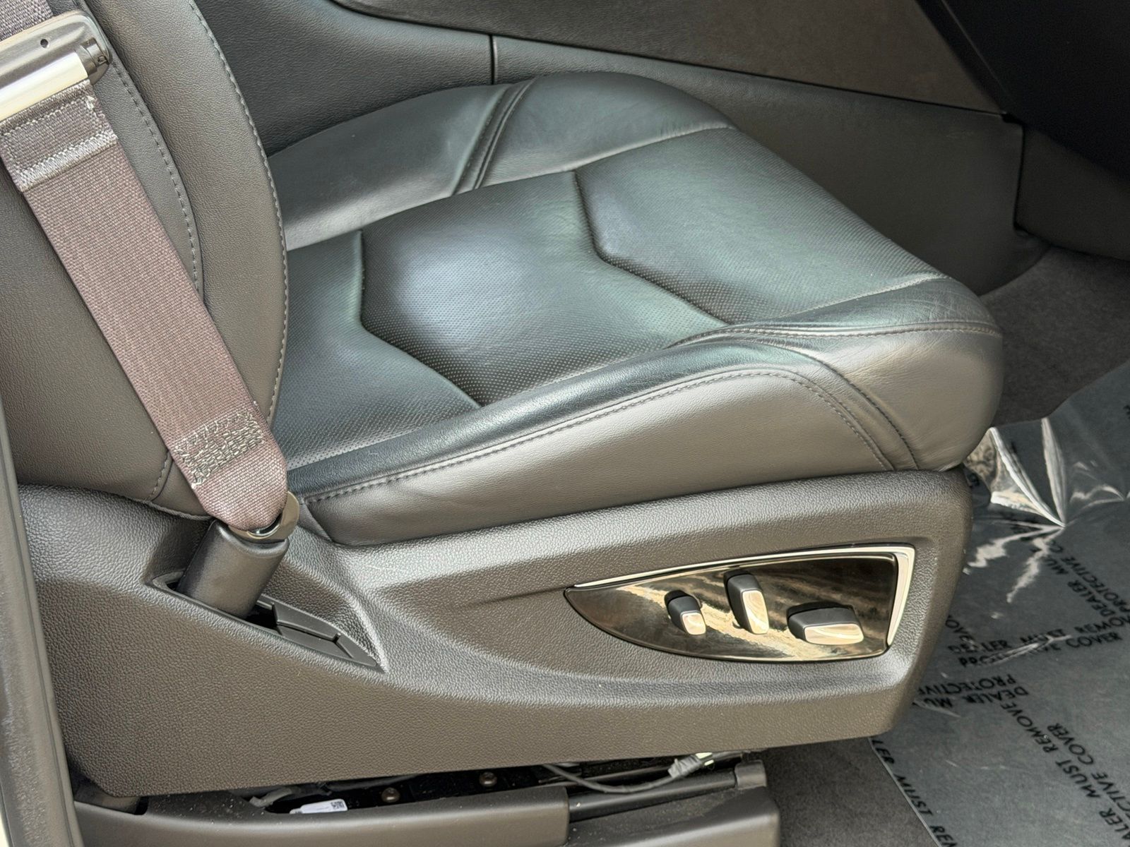 Used 2017 Radiant Silver Metallic Cadillac Luxury image 8