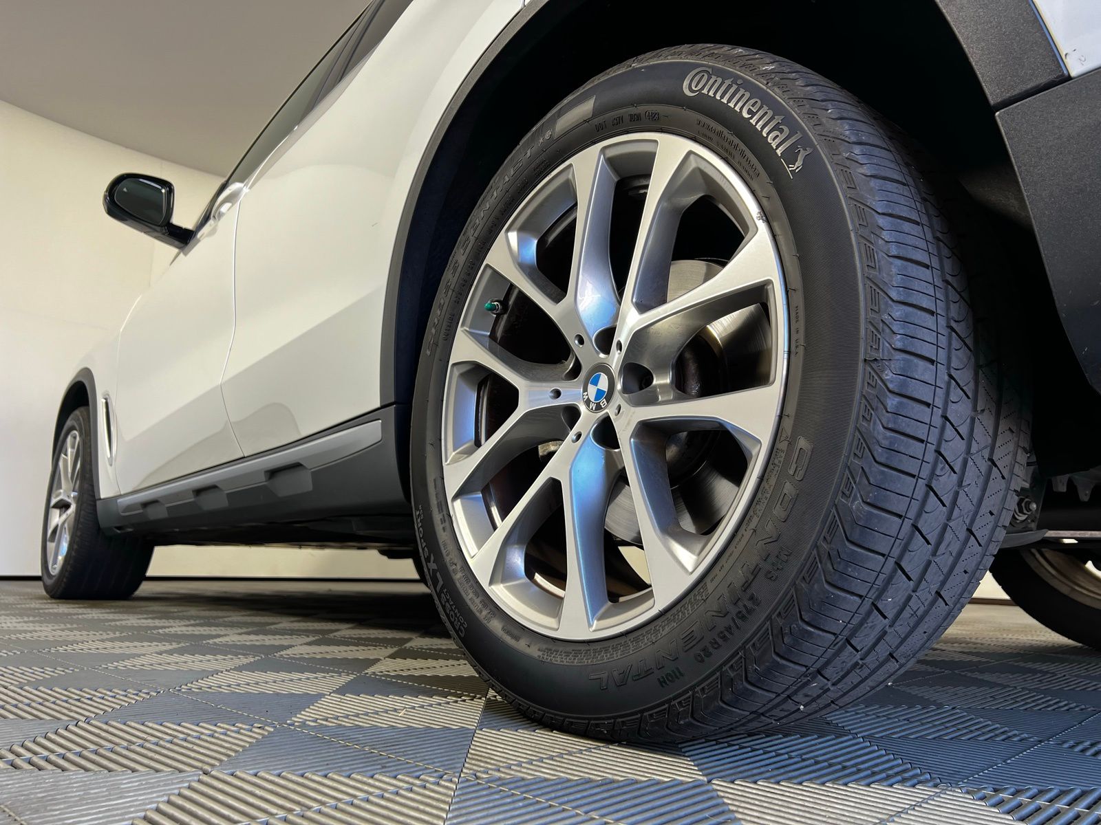 Thumbnail: 2022 BMW X5 - 9