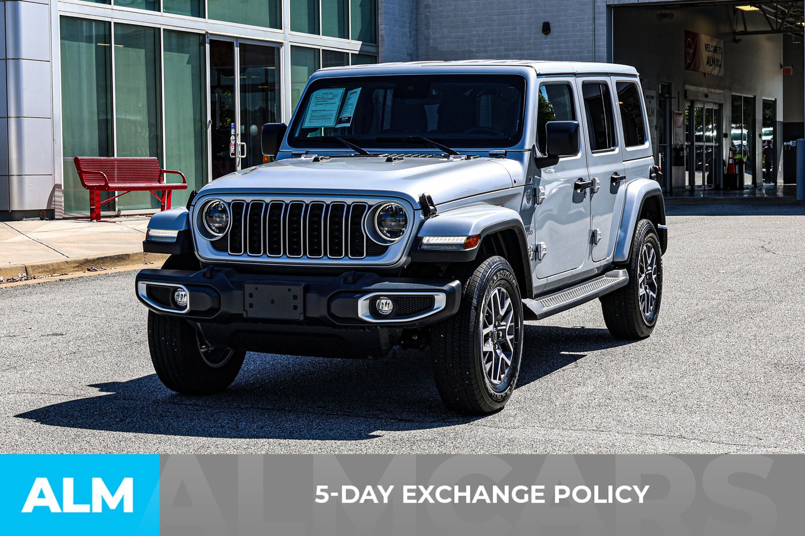 2024 Jeep Wrangler Sahara photo 3