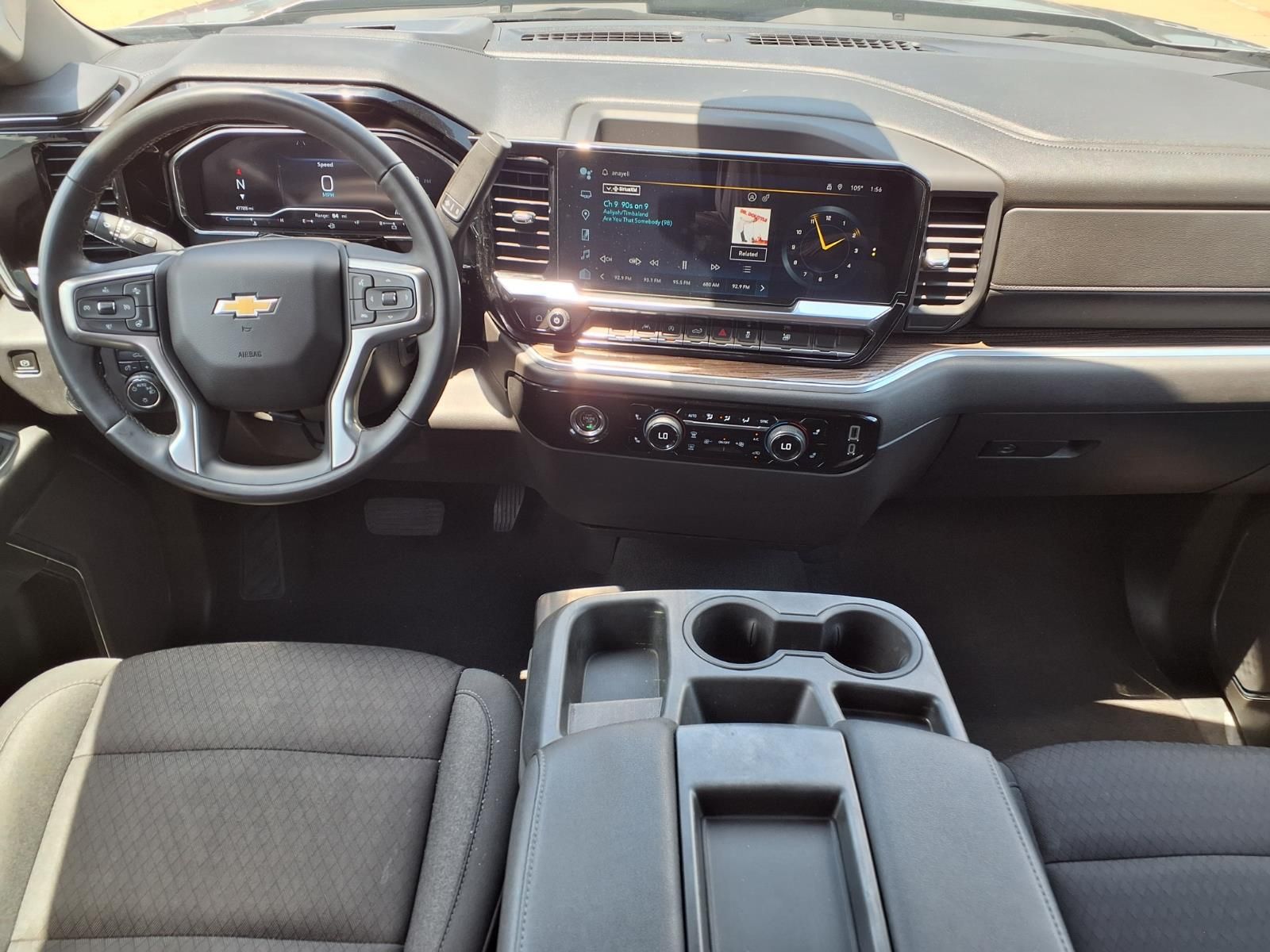 2023 Chevrolet Silverado 1500 LT - 9