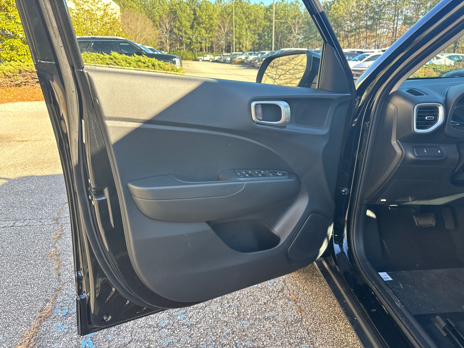 New 2026 Black Hyundai SEL image 11