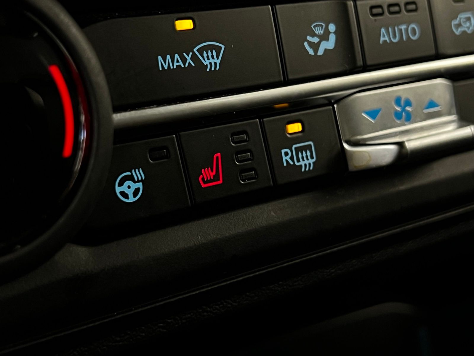 Thumbnail: 2024 Ford Bronco - 21