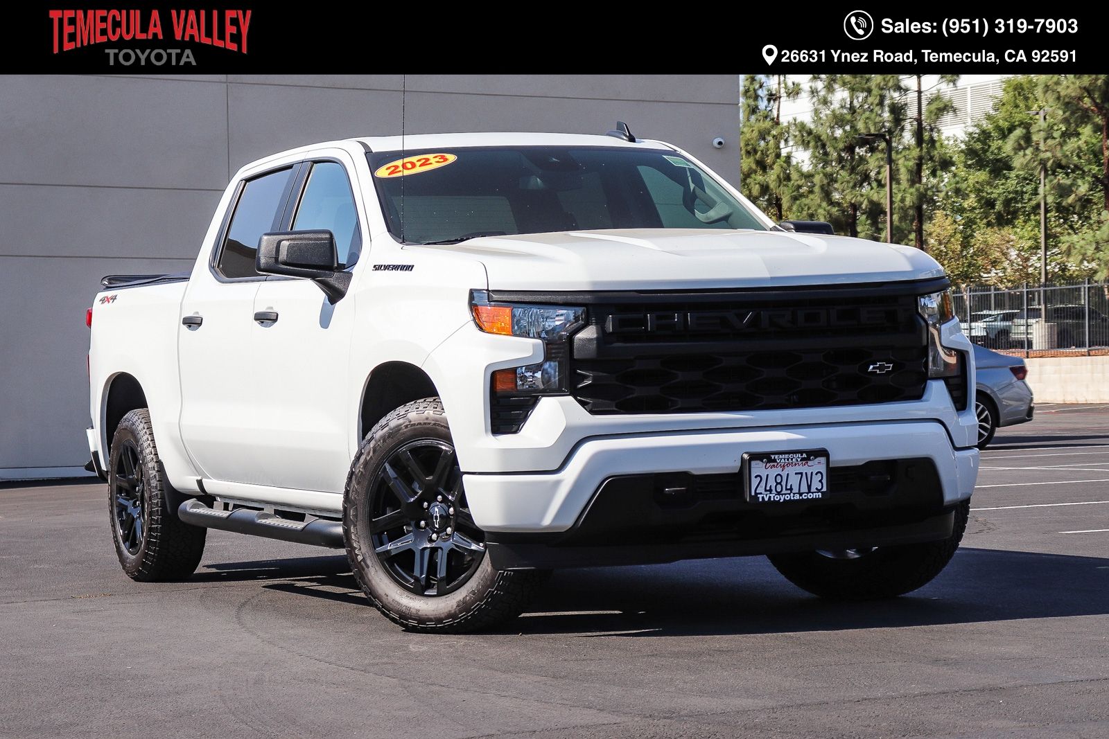 Summit White 2023 Chevrolet Silverado 1500 Pickup Truck Four-Wheel Drive 8-Speed Automatic