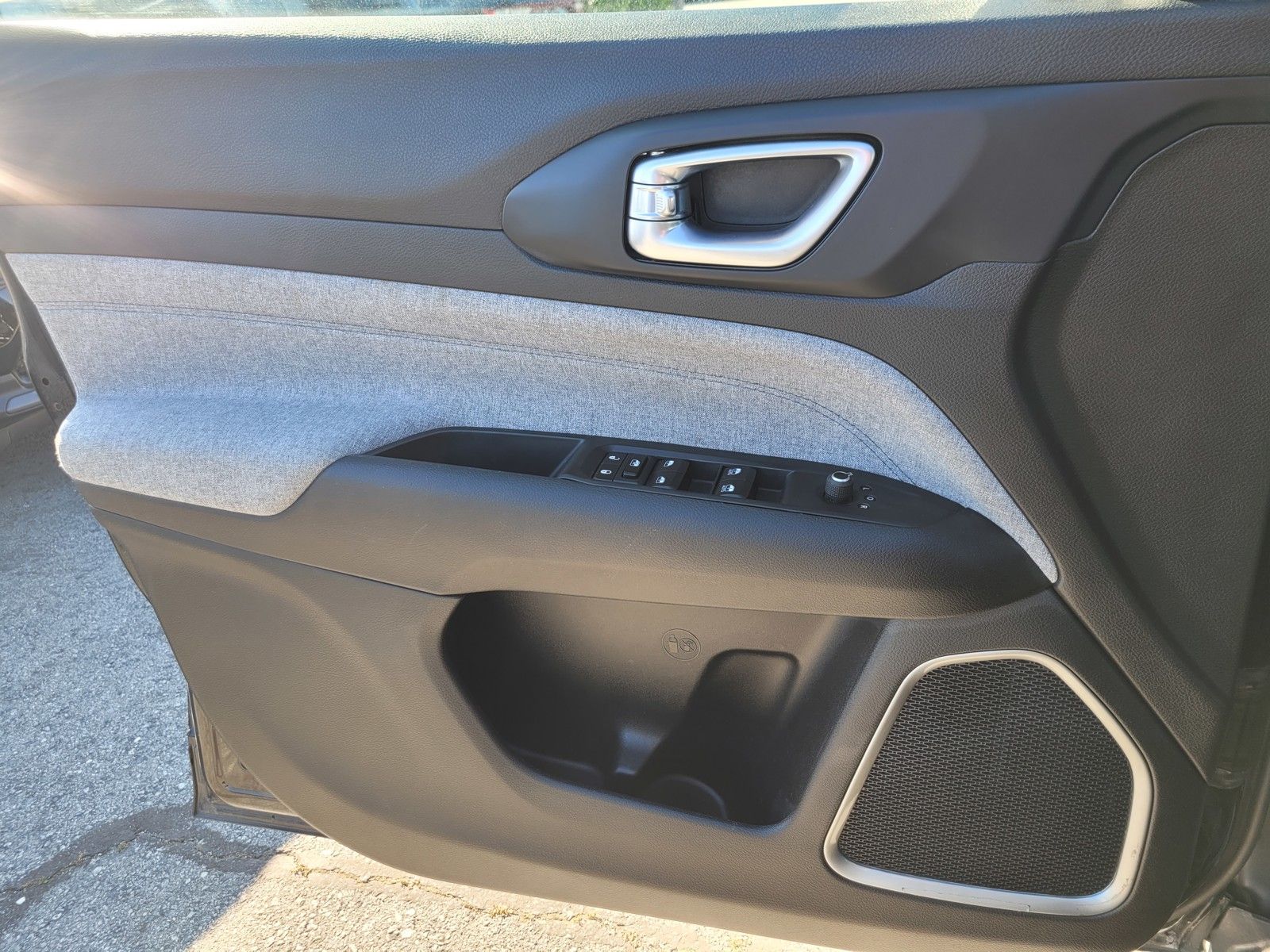 Used 2023 Black Jeep Sport image 29