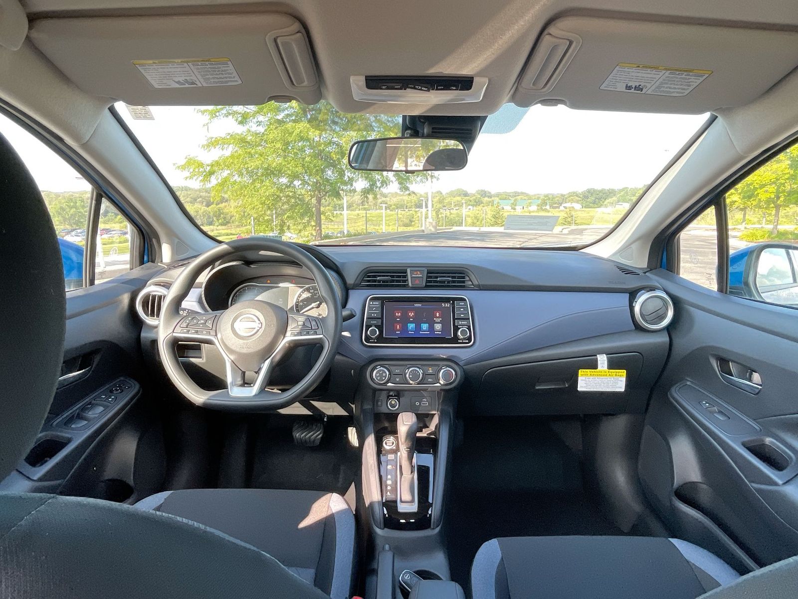 2024 Nissan Versa 1.6 SV 23