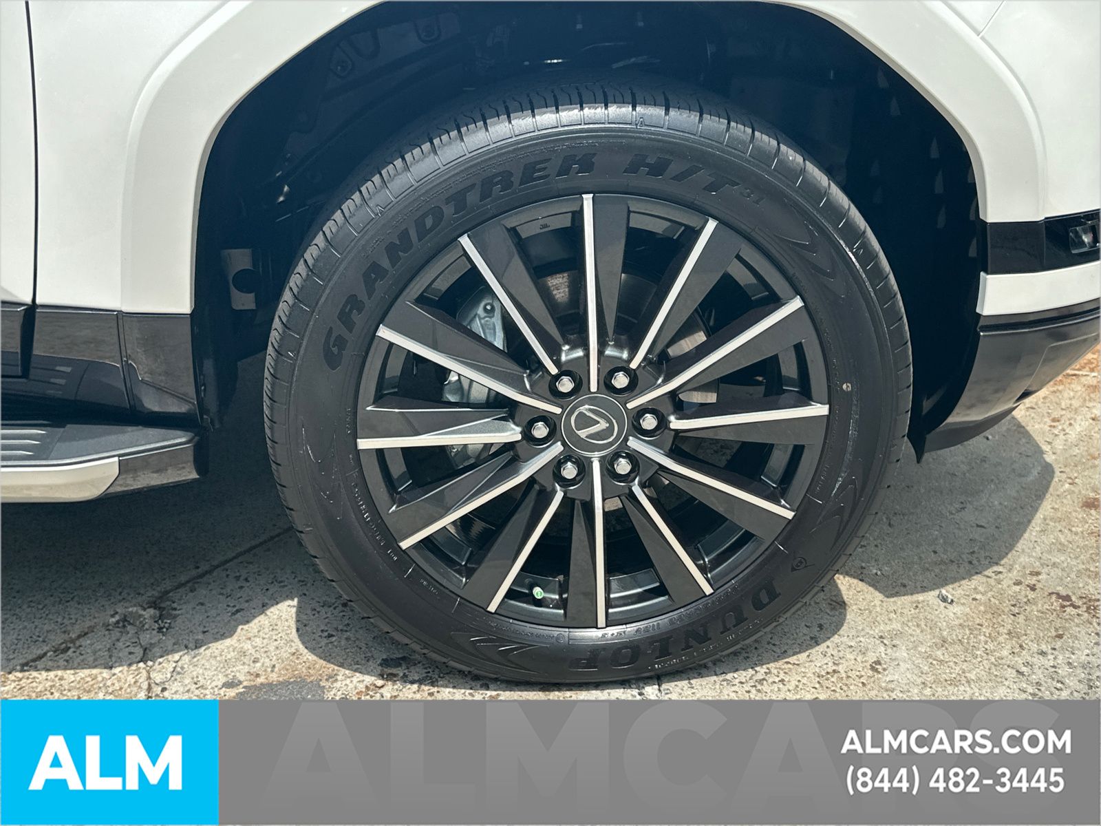 Used 2026 White Lexus 550 Luxury image 14