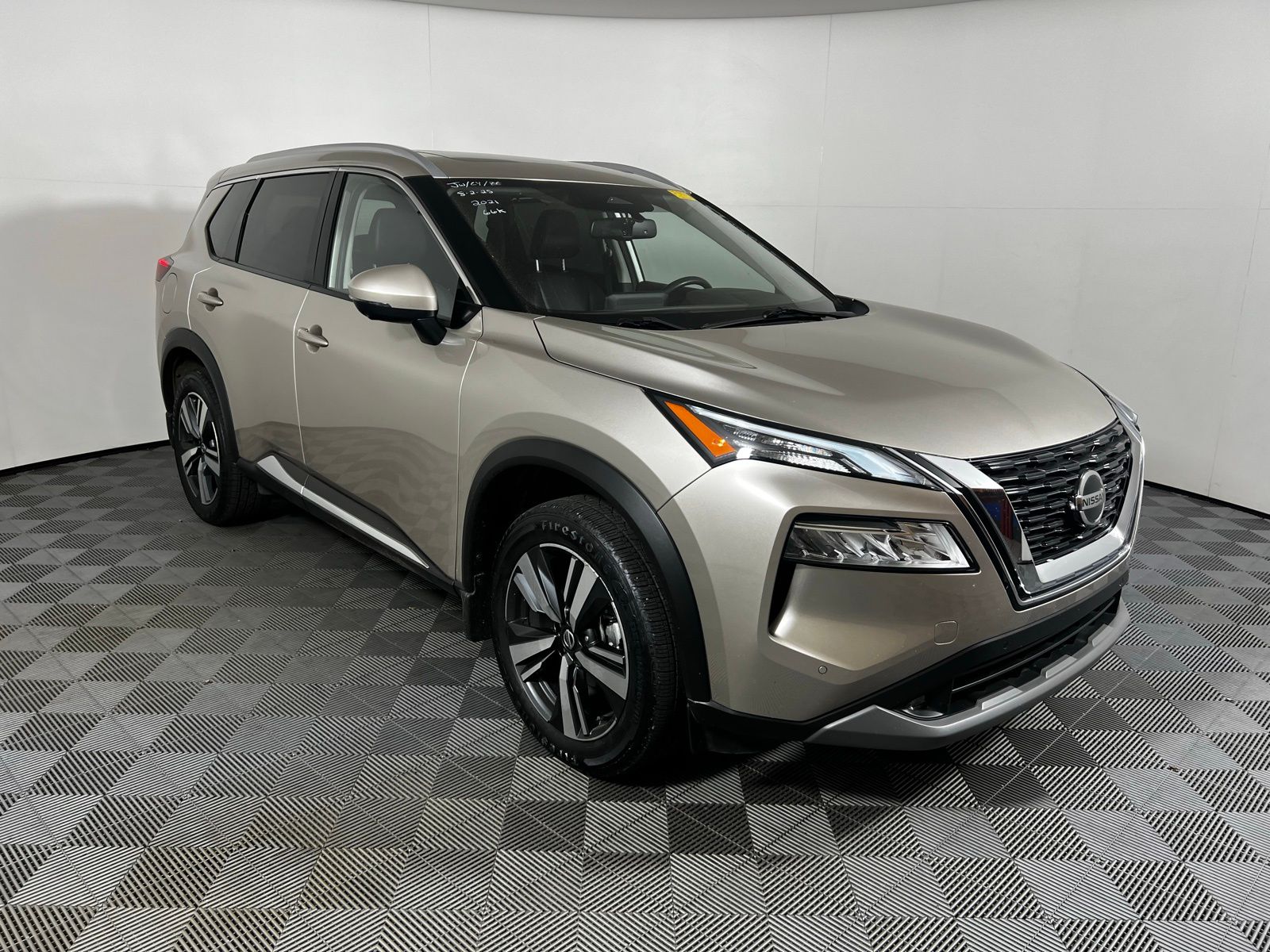 Thumbnail: 2021 Nissan Rogue - 3