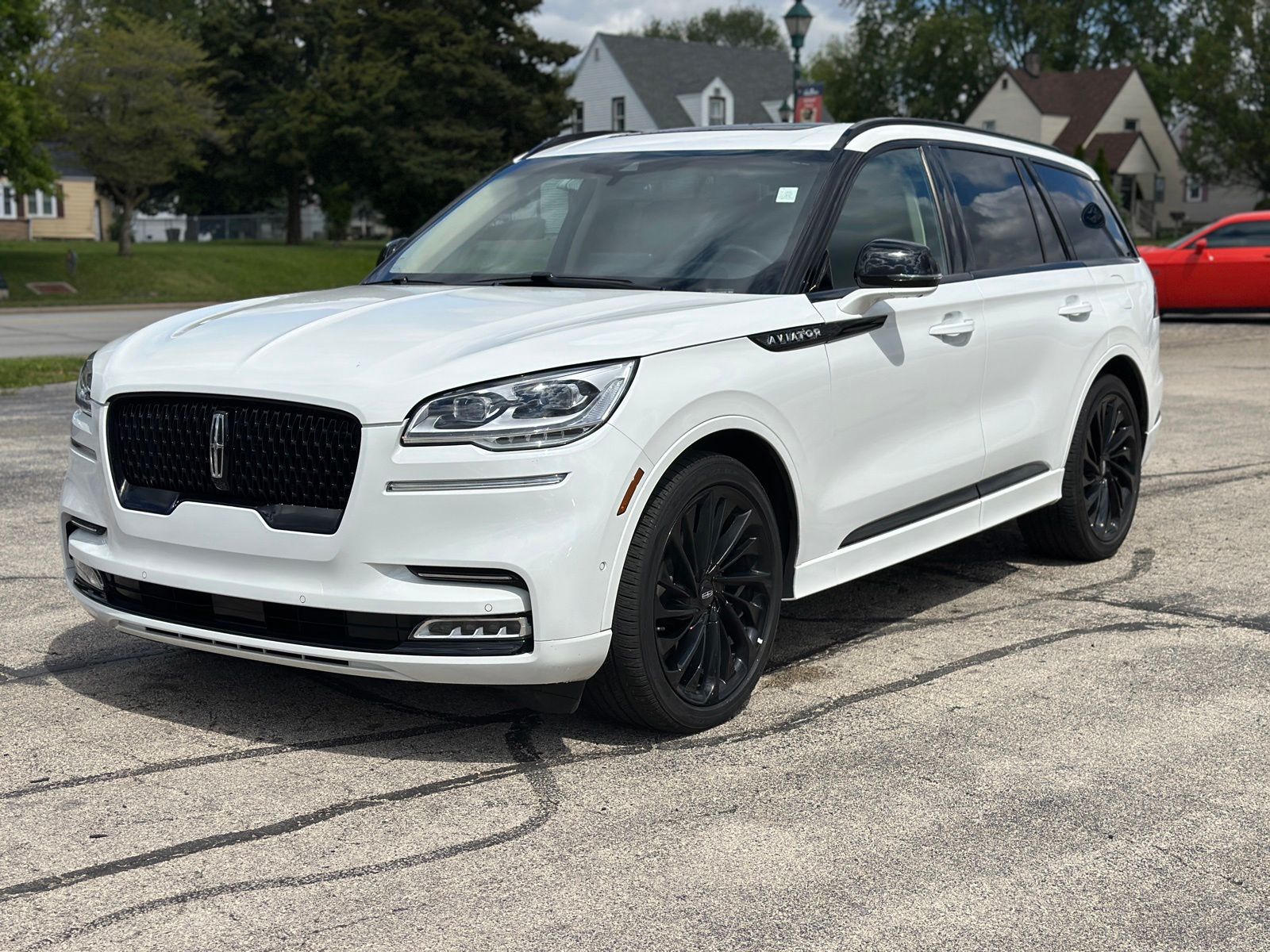 View vehicle photo 7