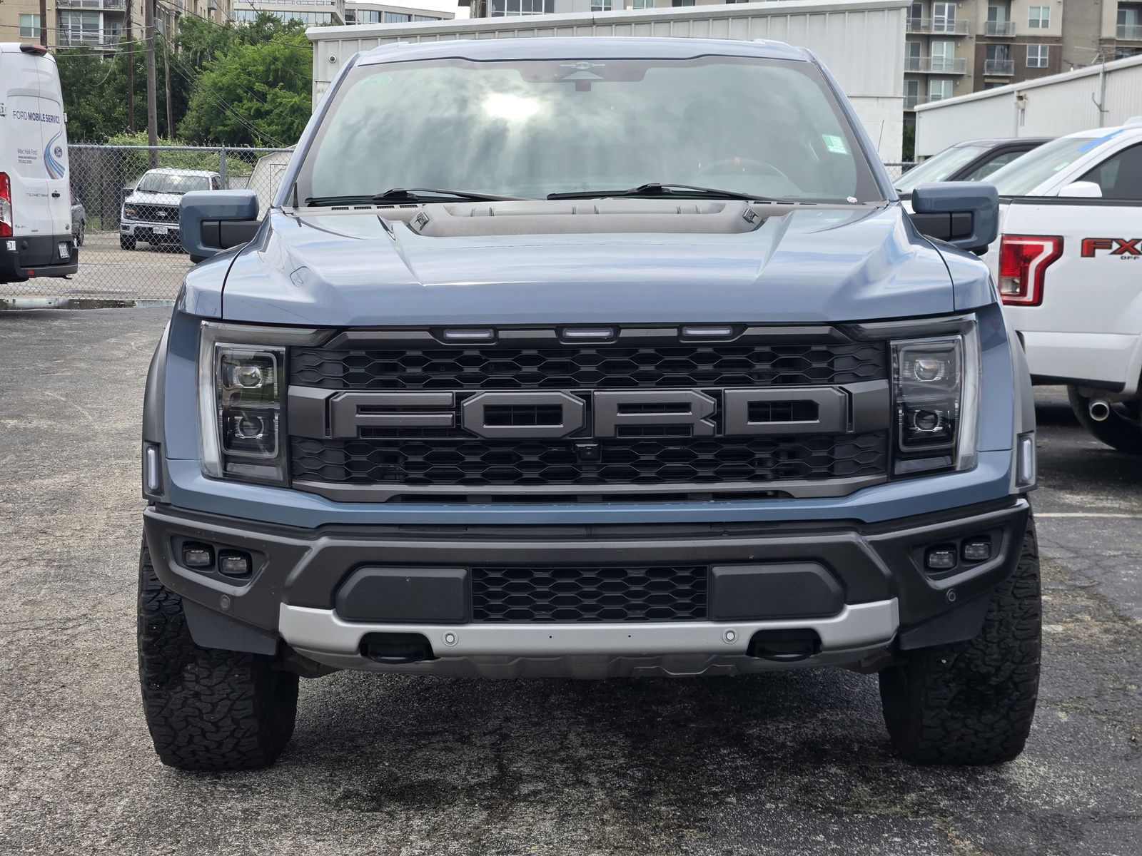 View vehicle photo 2