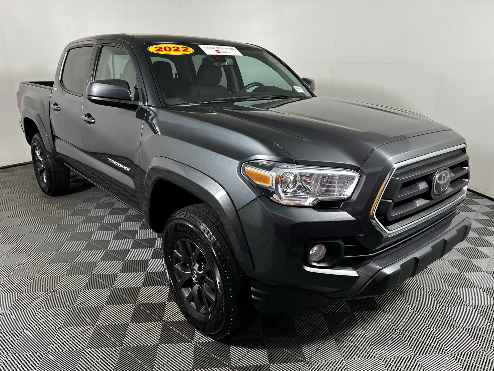 2022 Toyota Tacoma SR 3